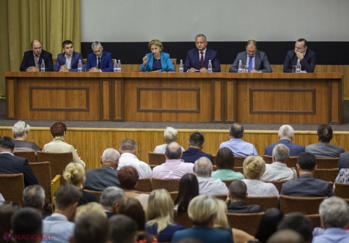 CULISE // Zinaida Grecianîi ar fi forțată să DEMISIONEZE. Cine ar urma să-i ia locul spicherului, care ieri a DISPĂRUT subit de la ședința Parlamentului