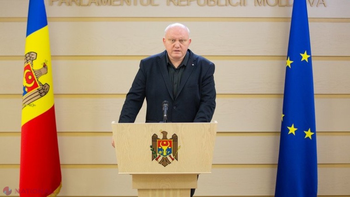 Socialiștii vor să MODIFICE Constituția pentru a „înlătura blocajele politice în relațiile dintre Președinție-Guvern-Parlament”