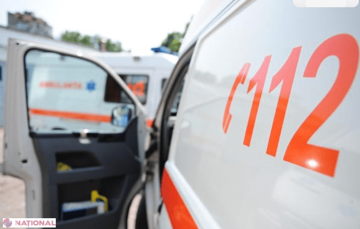 Un autobuz cu 33 de moldoveni, RĂSTURNAT în România