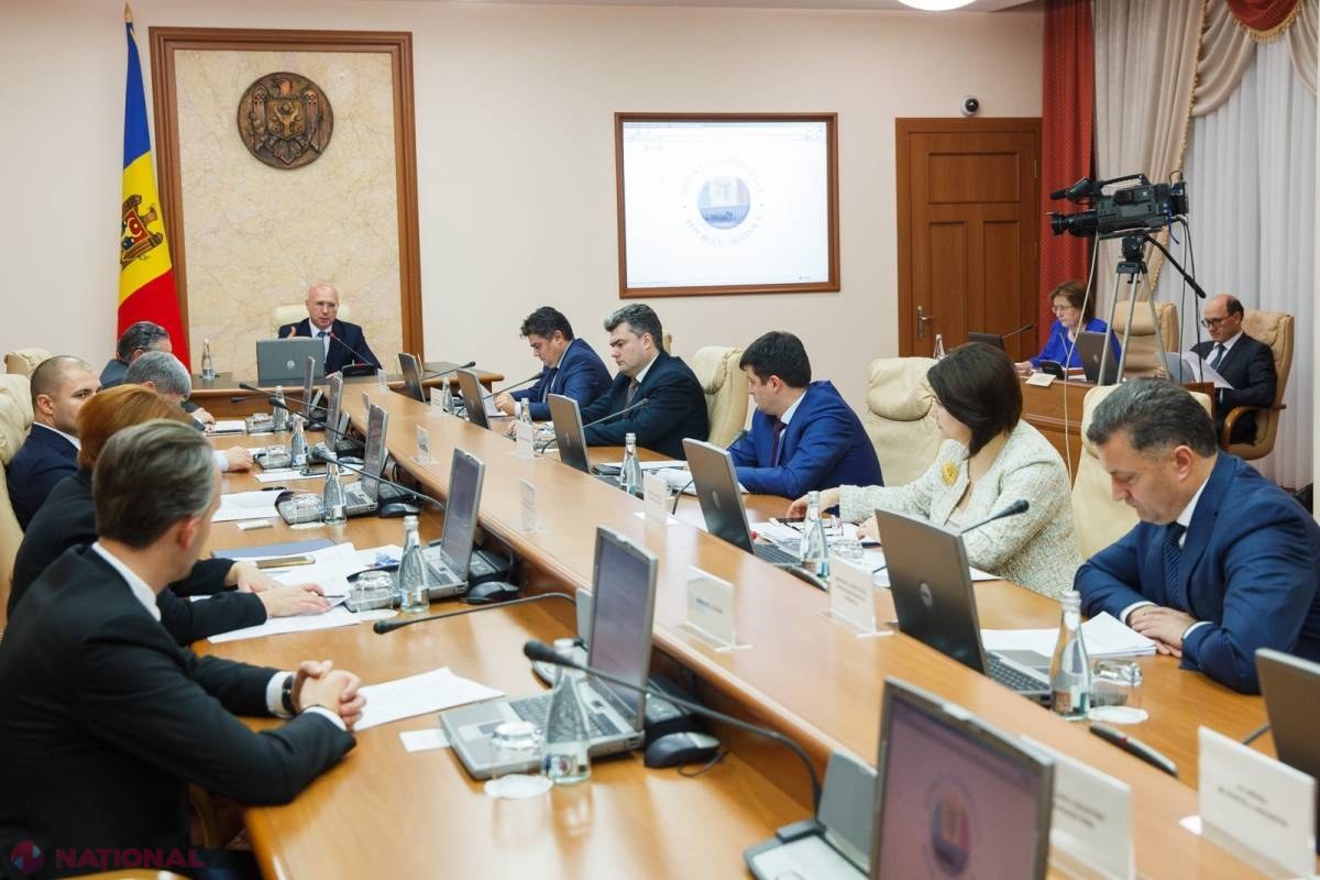Viceminiștrii, DEMIȘI: Guvernul a numit în locul lor SECRETARI de stat