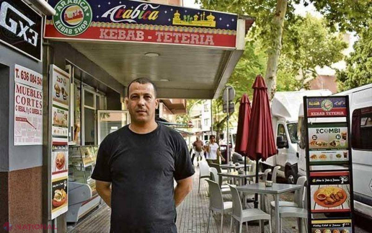 Un chelner musulman a RETURNAT punga cu 77.000 de euro uitată de o româncă sub o cutie poștală