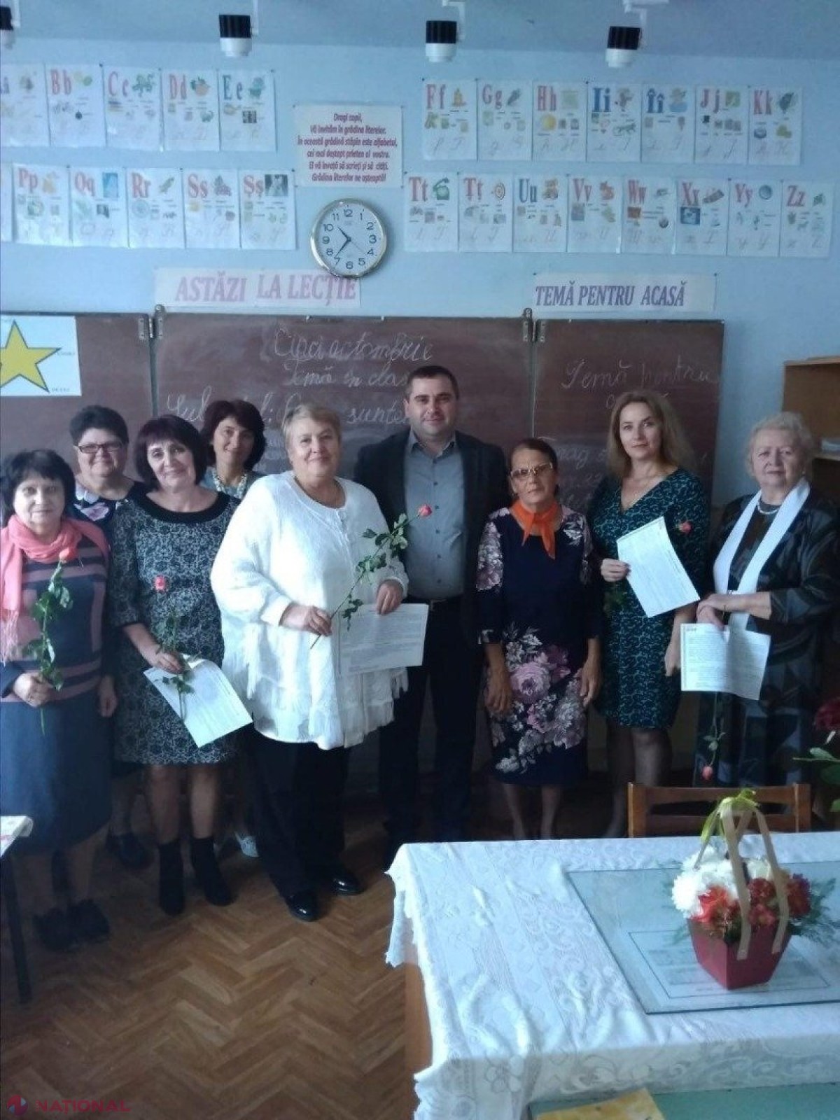 FOTO // Partidul „ȘOR” i-a felicitat pe DASCĂLII din R. Moldova de Ziua Profesorului