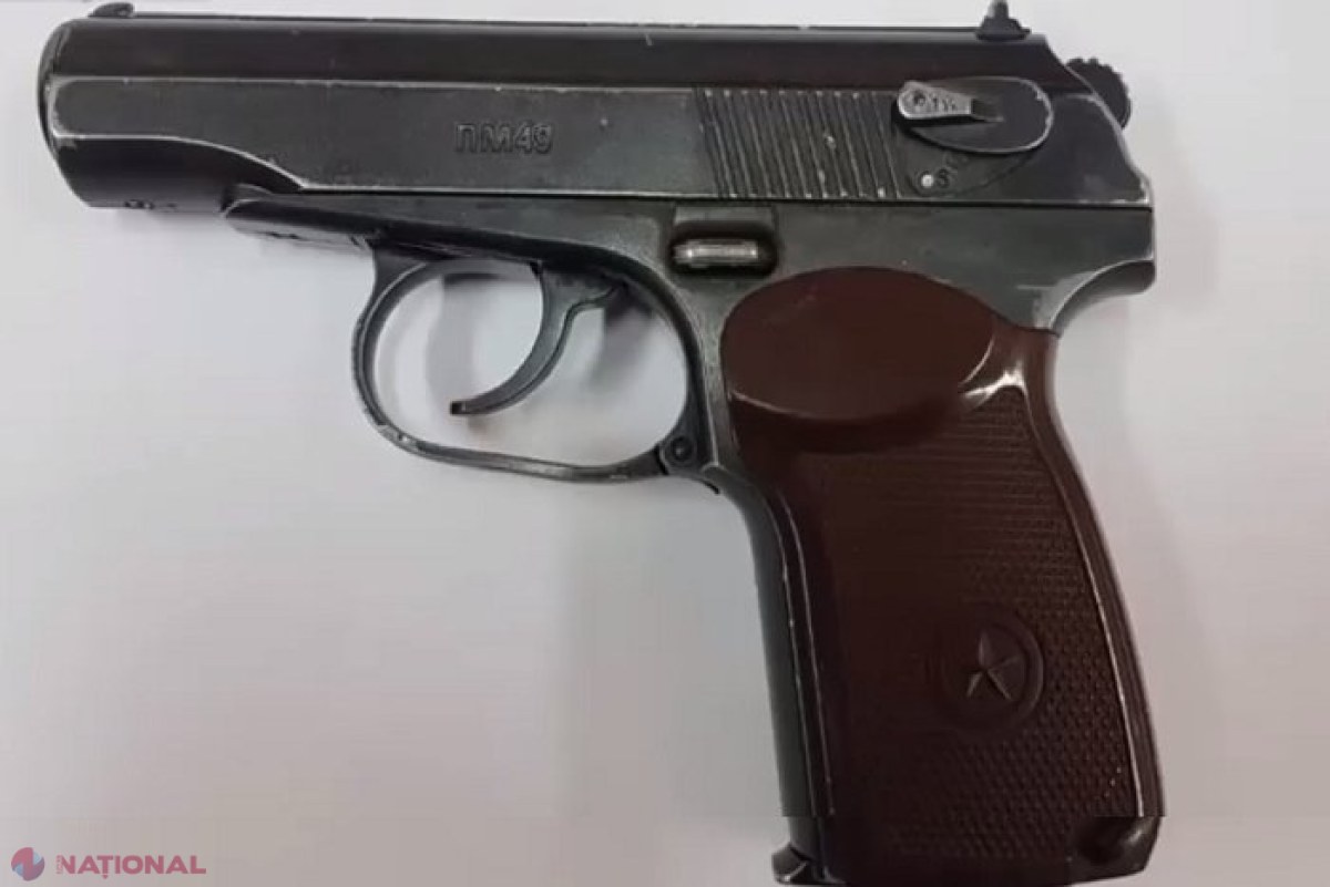 Chișinău: S-a dus la fosta concubină acasă și a snopit-o în bătaie, amenințând-o cu o ARMĂ deținută ilegal. Ce riscă atacatorul 