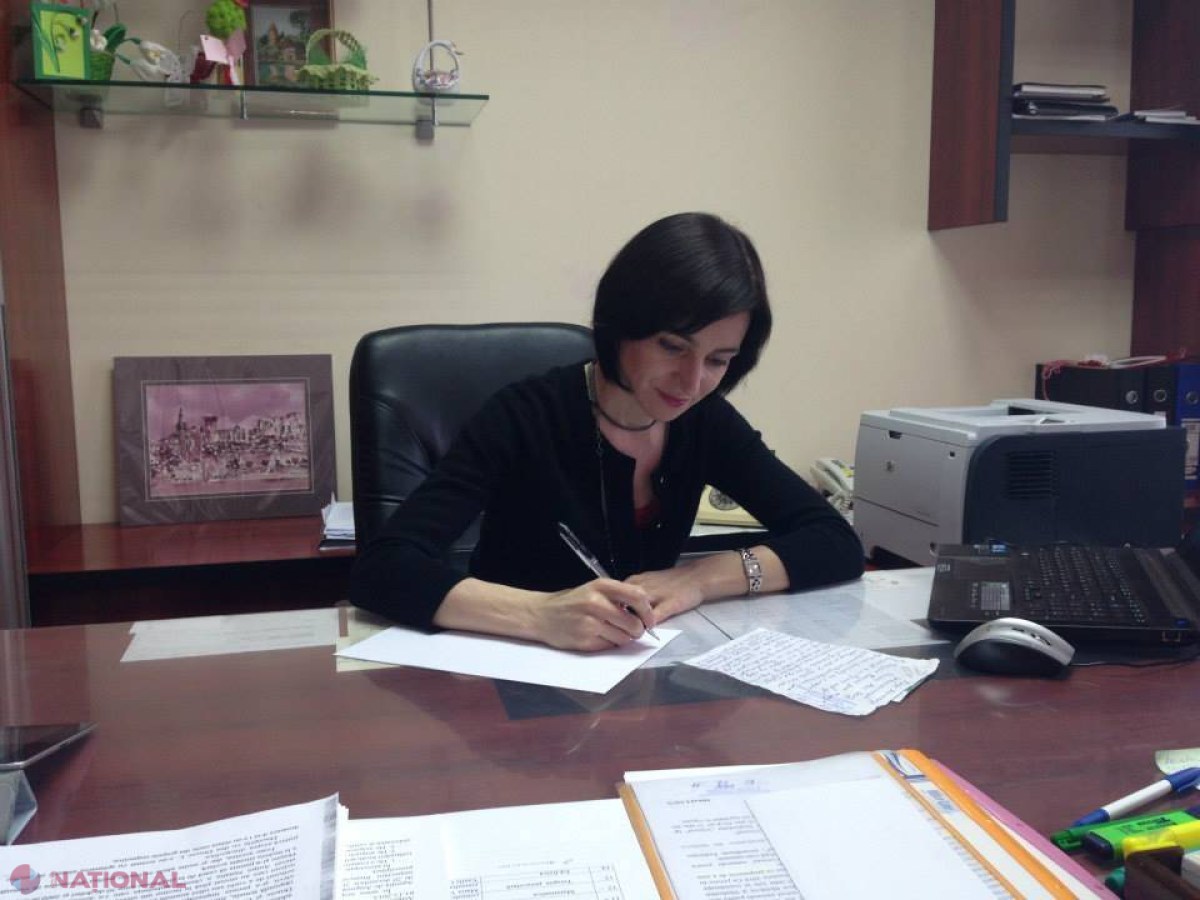 FOTO // Maia Sandu a primit o SCRISOARE şi a răspuns cu un COLET