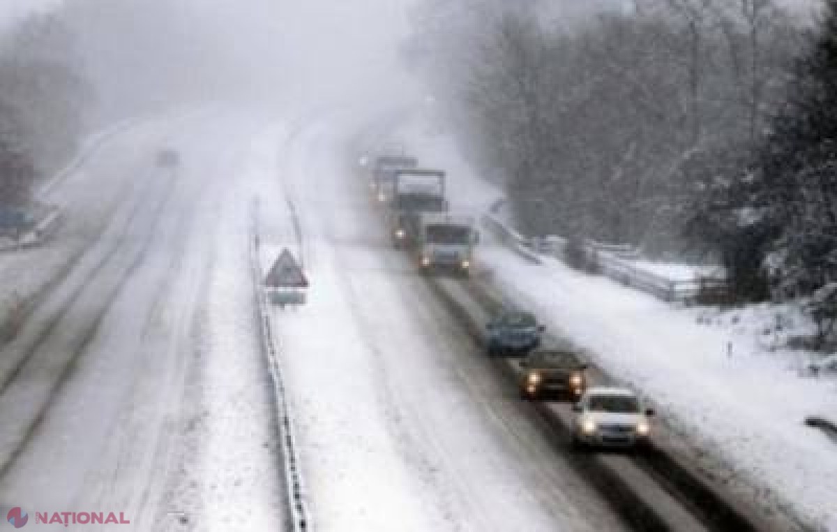 Ninsoare și ghețuș la Orhei! Zeci de mașini stau în ambuteiaj