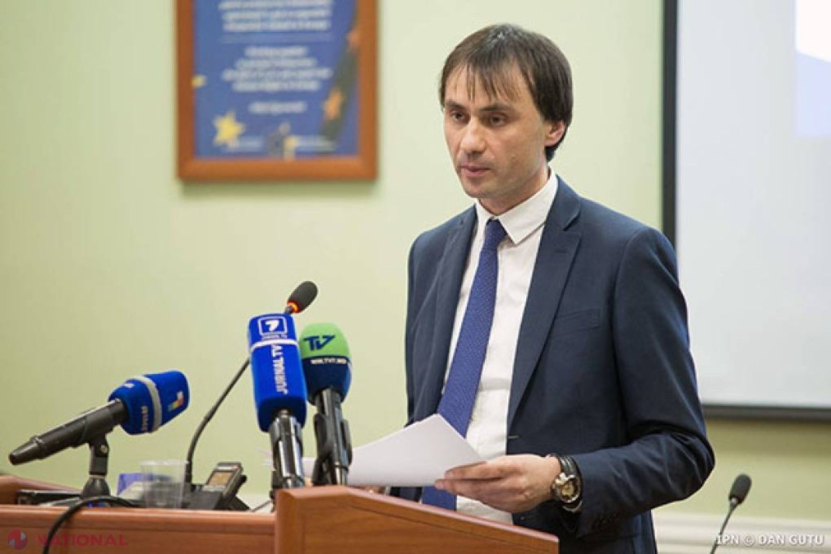 Cine ar putea veni în locul Oxanei Domenti în Parlament: La comuniști sau democrați?