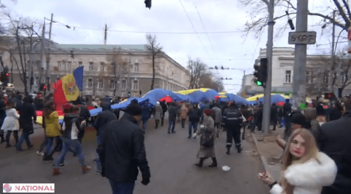 LIVE // Protest de amploare în centrul capitalei. Sute de tineri cer ANULAREA alegerilor prezidențiale