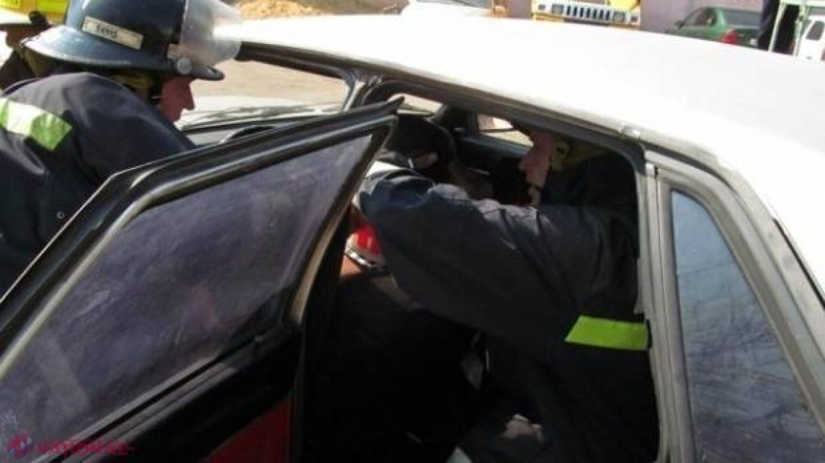 Două ACCIDENTE GRAVE în această dimineaţă în Chişinău. O persoană a DECEDAT pe loc