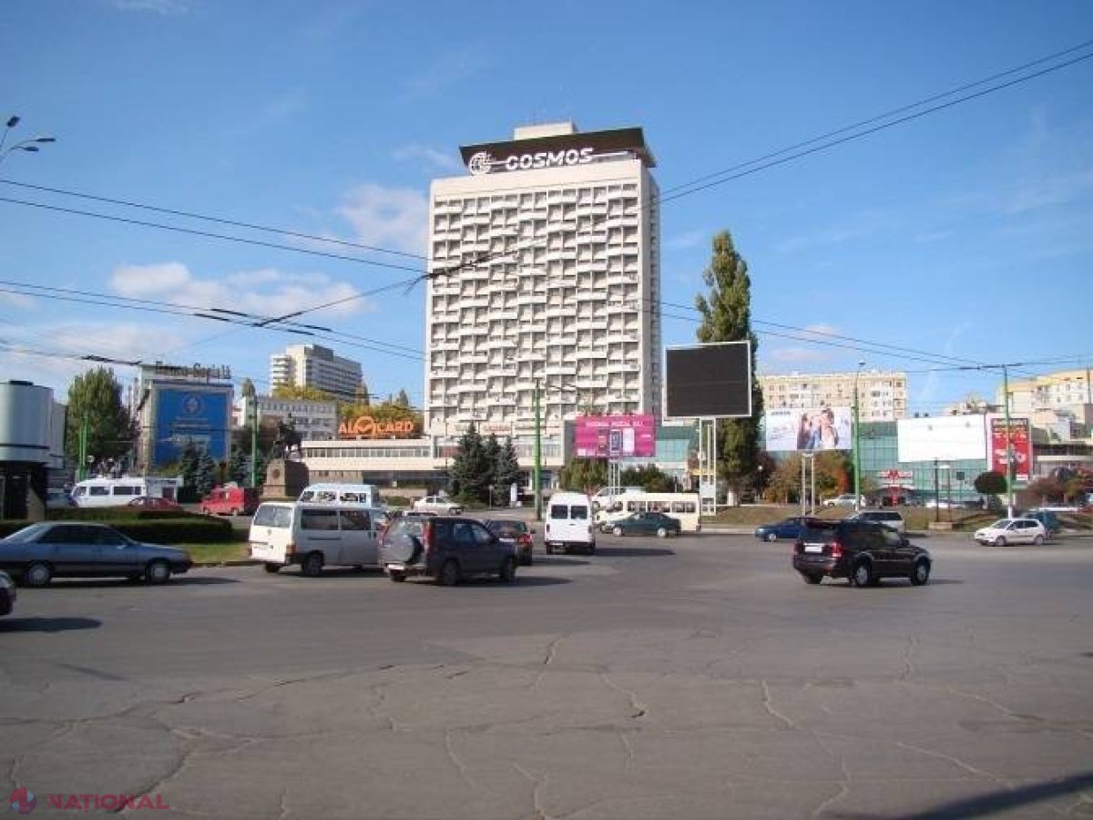 ATENȚIE // Circulația rutieră la sensul giratoriu de pe bd. C. Negruzzi va fi SISTATĂ mâine
