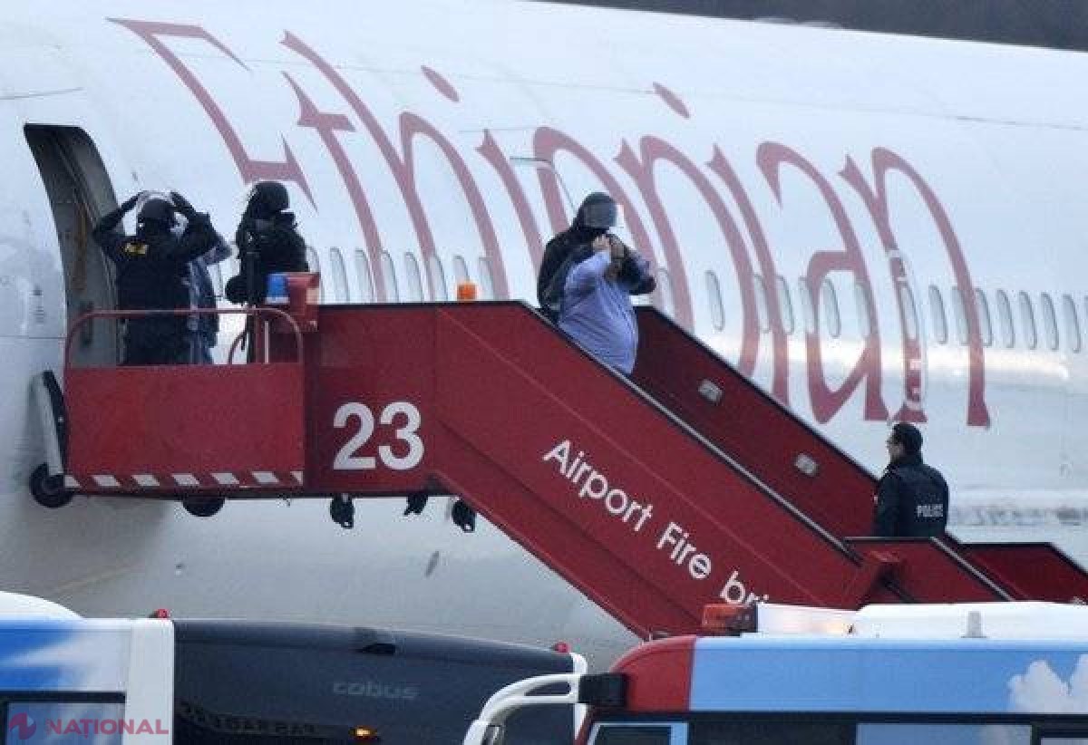 Un avion  A FOST DETURNAT. Primele imagini 