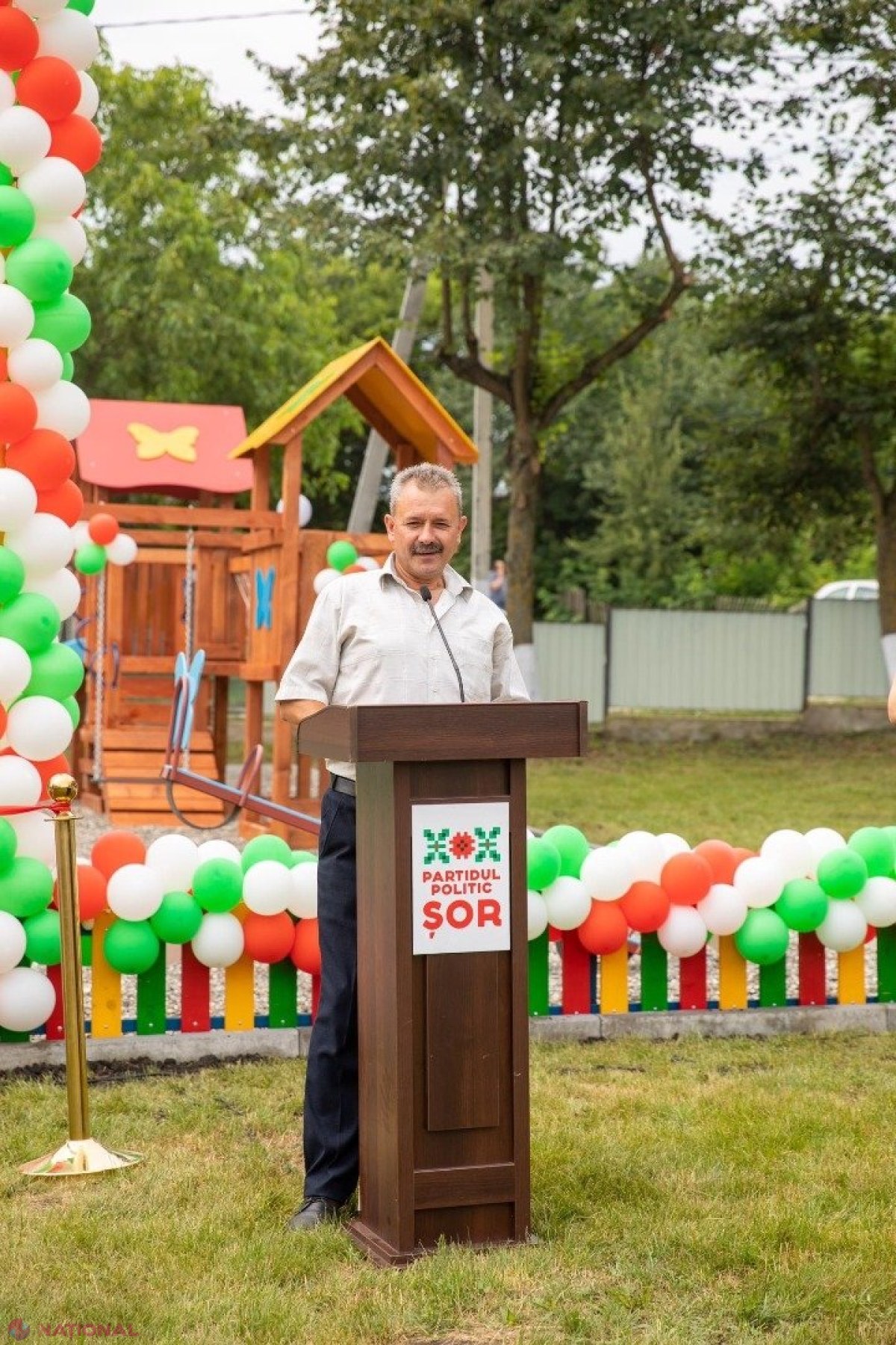 FOTO // Partidul „ȘOR” construiește în sate TERENURI de joacă pentru copii. Al doilea într-o săptămână a fost dat în exploatare
