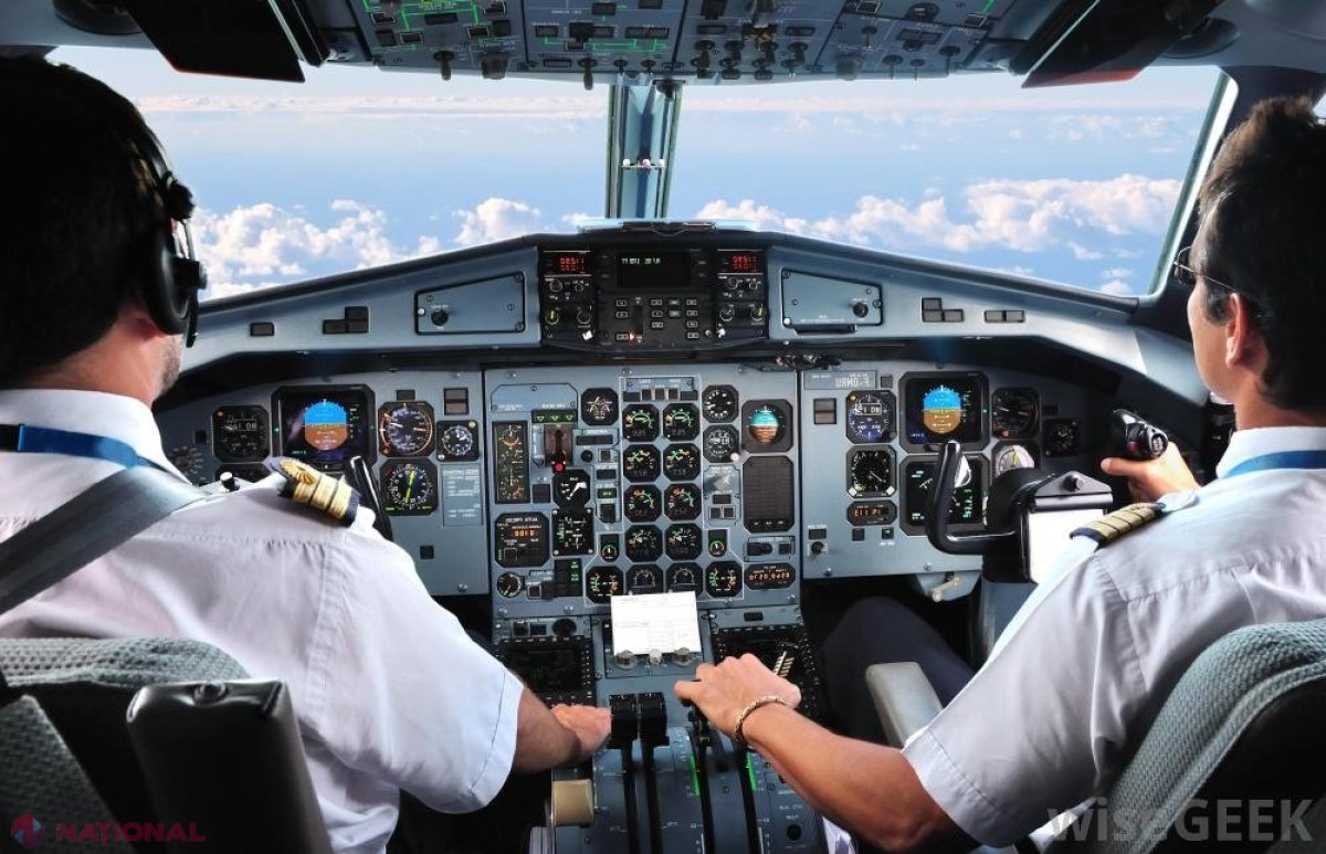 BEAT CRIŢĂ, la manşa avionului. Peste 100 de pasageri au rămas BLOCAŢI pe aeroport după ce copilotul a fost săltat de autorităţi chiar înainte de decolare