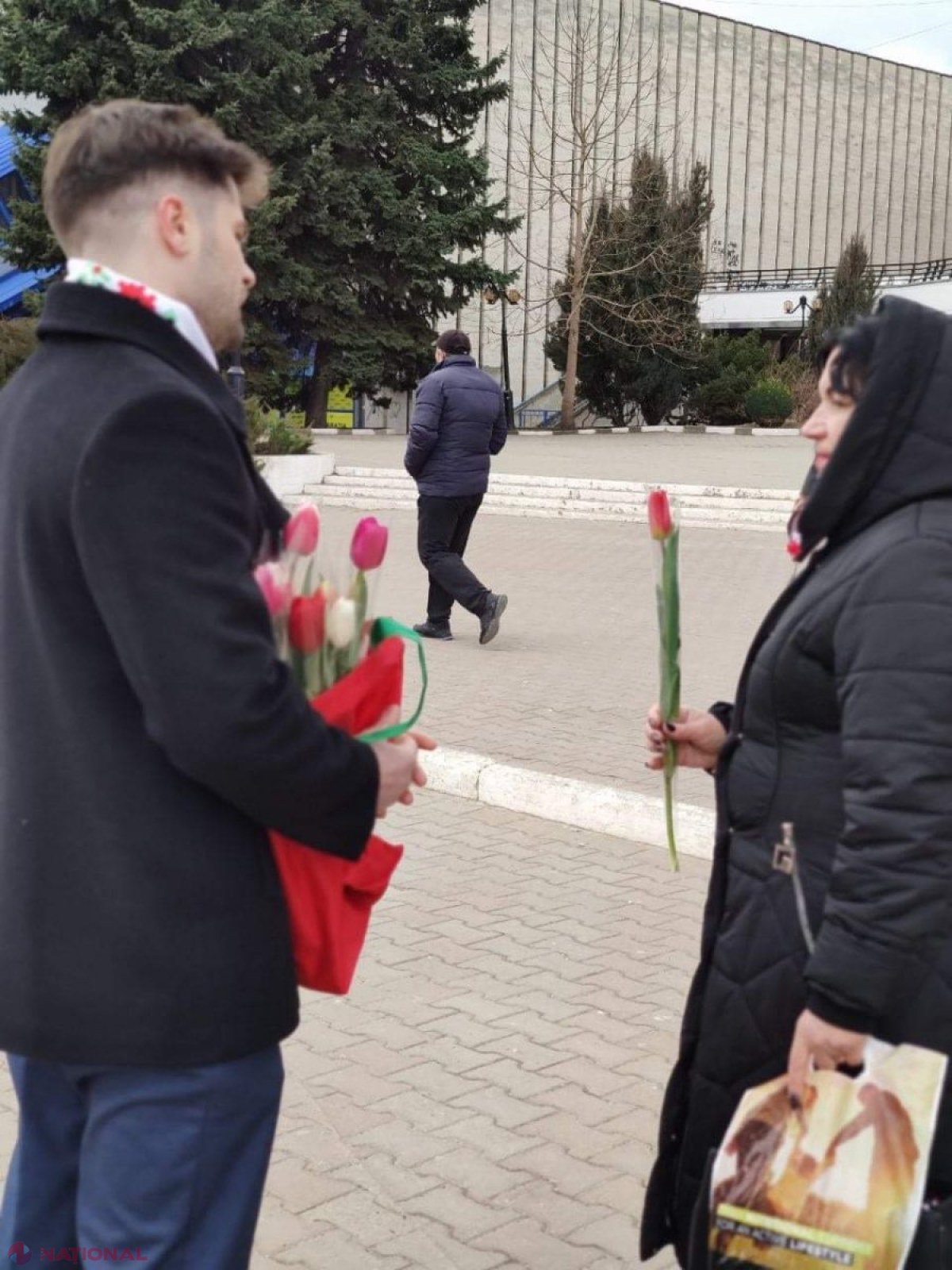 FOTO // De 8 Martie, echipa Partidului „ȘOR” a surprins într-un mod plăcut femeile din R. Moldova