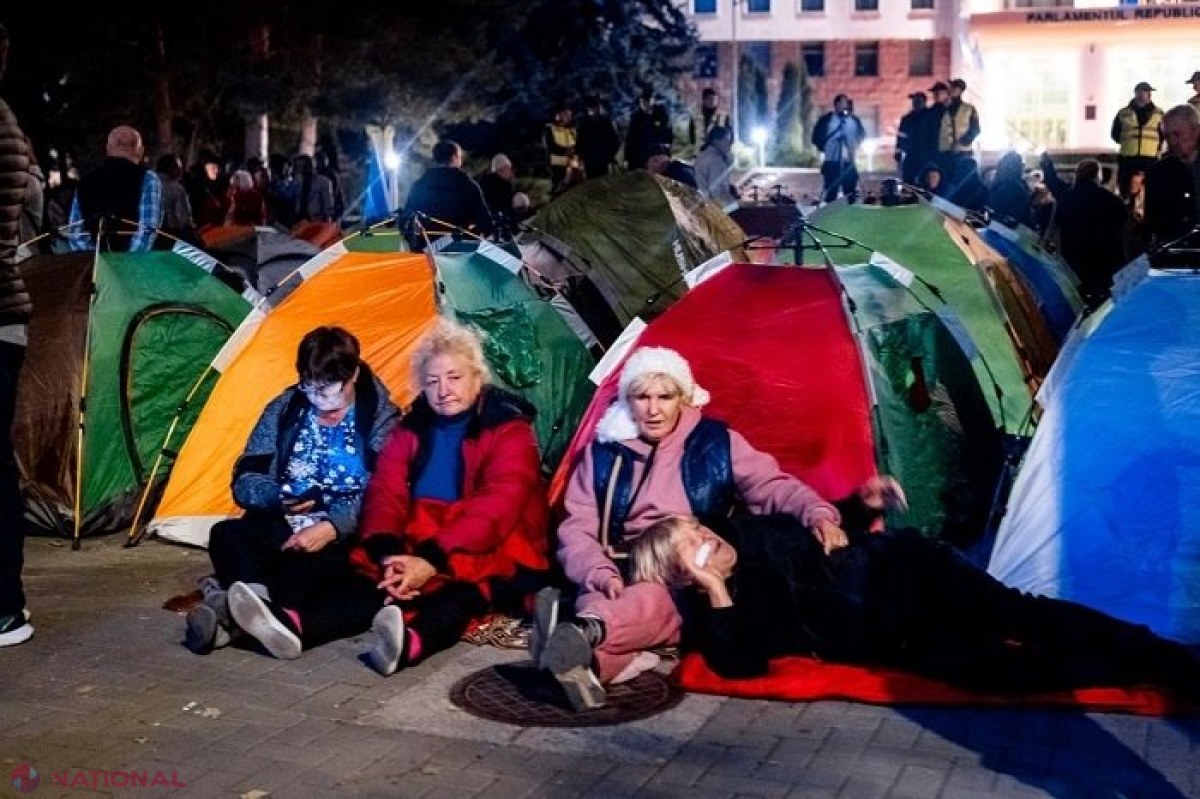 FOTO // Poliția anunță că a documentat 33 de participanți la protestul cu circa „3 500 de persoane” al Partidului „Șor”: Huliganism, consum de alcool și fumat în locurile publice 