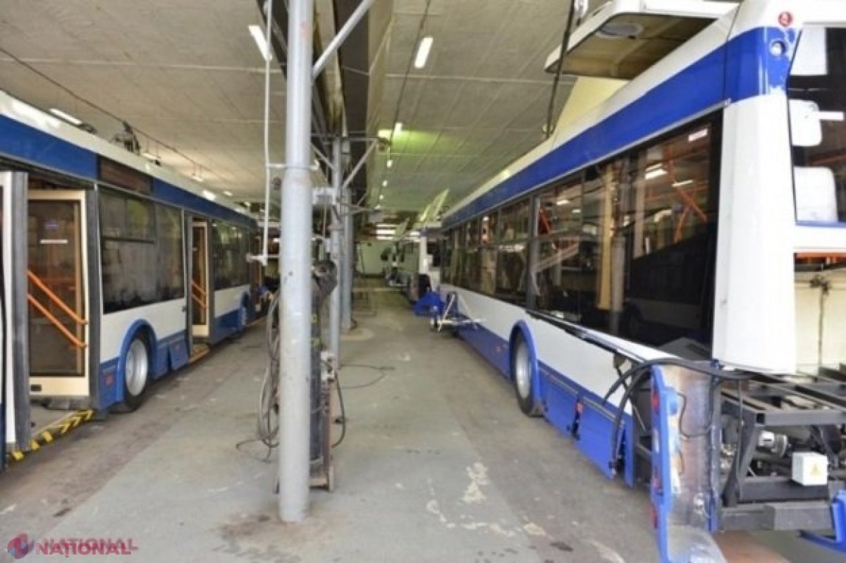 De câți ani și câți bani ar avea nevoie autoritățile din Chișinău ca să SCHIMBE „rablele” cu fire electrice de pe străzile capitalei