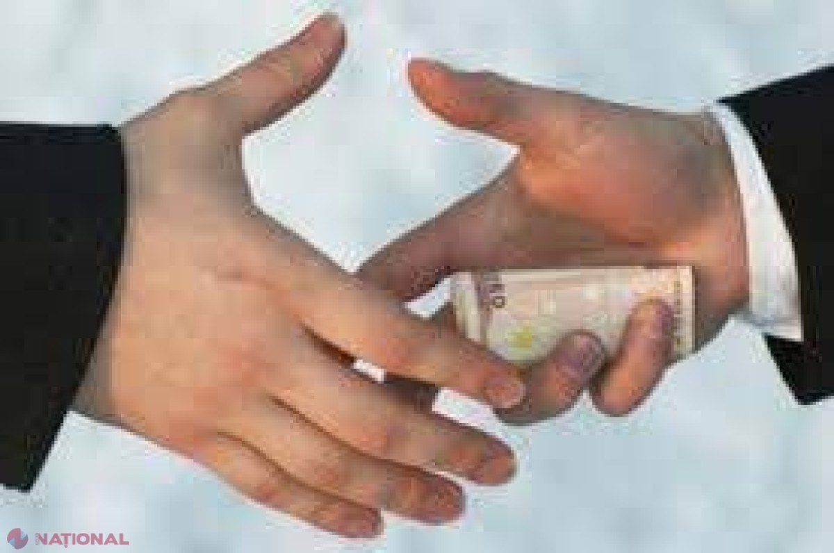 Funcționar al Primăriei Chișinău, reținut pentru corupție