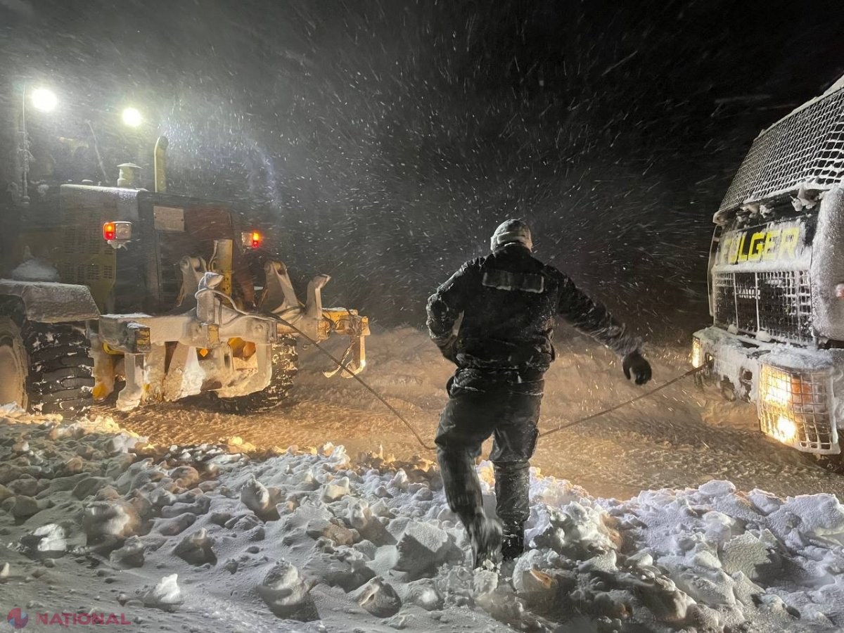 Peste 130 de localități din R. Moldova rămân fără curent electric în urma furtunii din noaptea trecută, iar zeci de drumuri sunt BLOCATE și la această oră