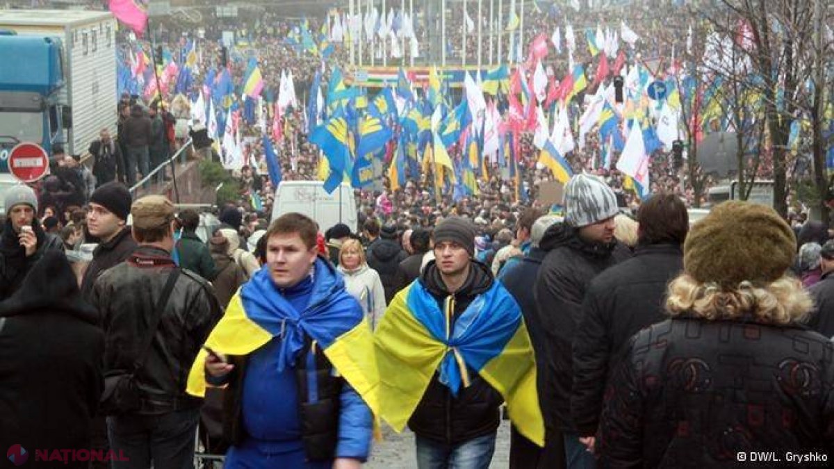 Foştii preşedinţi ai Ucrainei consideră că actualul Guvern trebuie să demisioneze. Mobilizarea continuă la Kiev