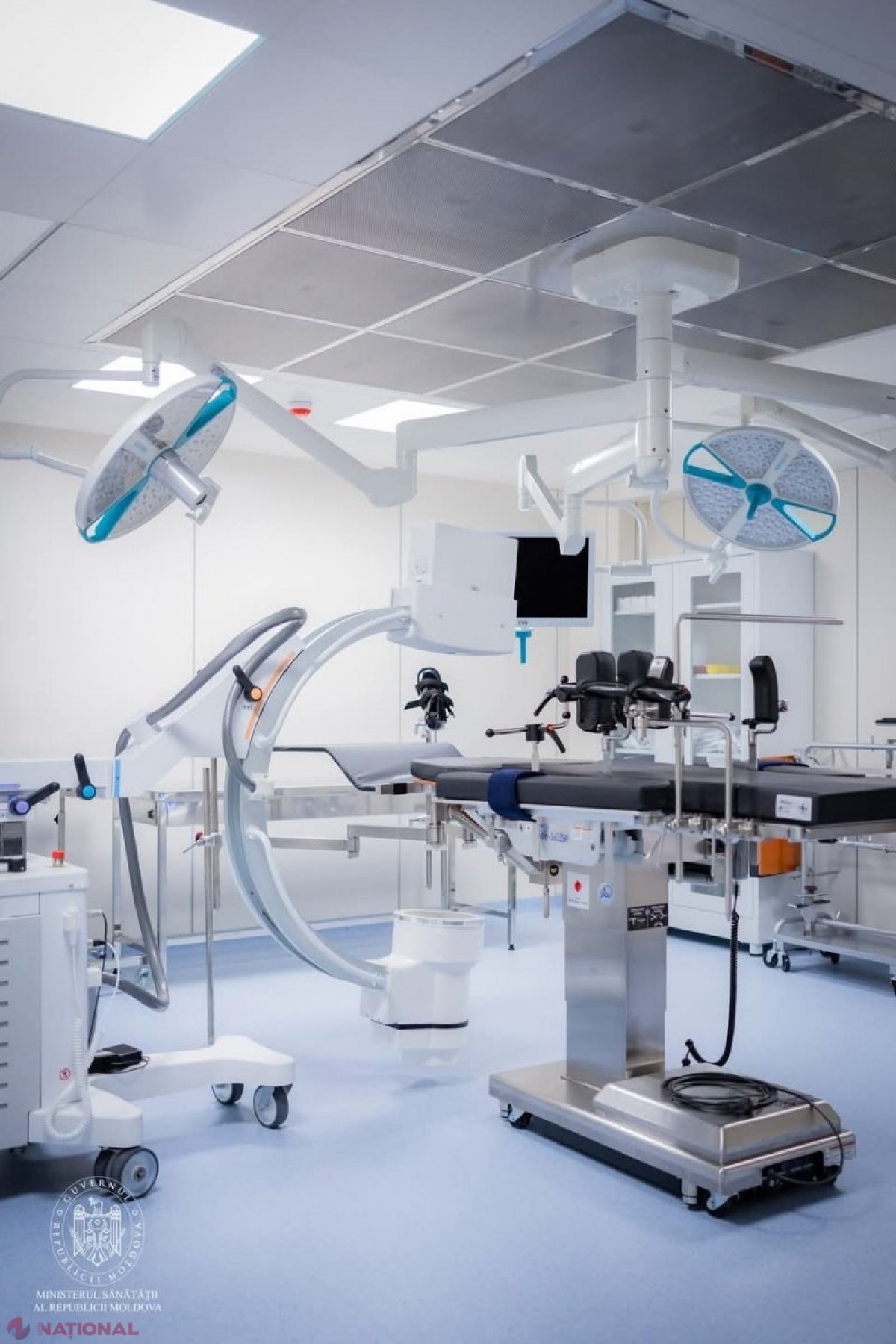 FOTO // Bloc operator nou cu 15 săli chirurgicale, inaugurat la Institutul de Medicină Urgentă din Chișinău: Până la 35 de mii de operații pe an