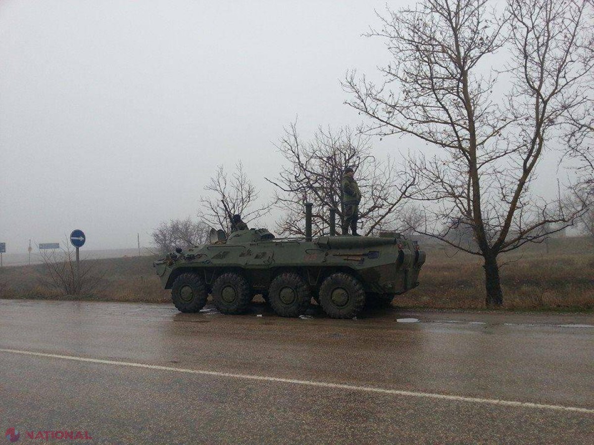 CU BLINDATELE DUPĂ VODKĂ // Militarii ruși au sărbătorit preluarea unei baze ucrainești din Eupatoria 