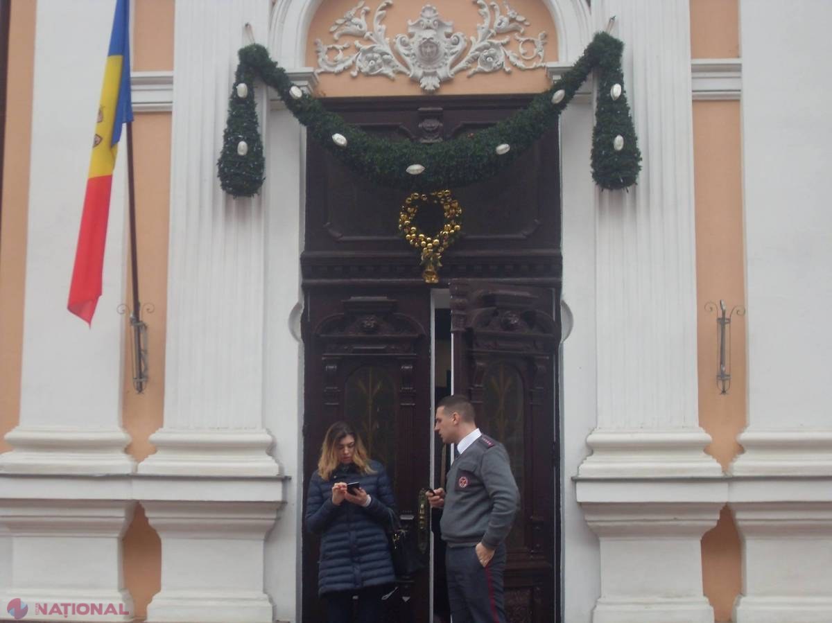 Drapelul UE pus de liberali pe sediul Președinției VA FI SCOS