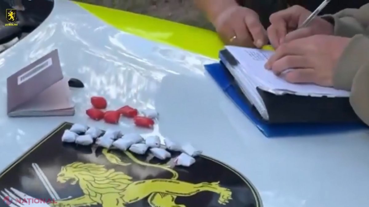 VIDEO // Un minor de 17 ani, prins de Poliție cu zeci de pachețele cu DROGURI în buzunar