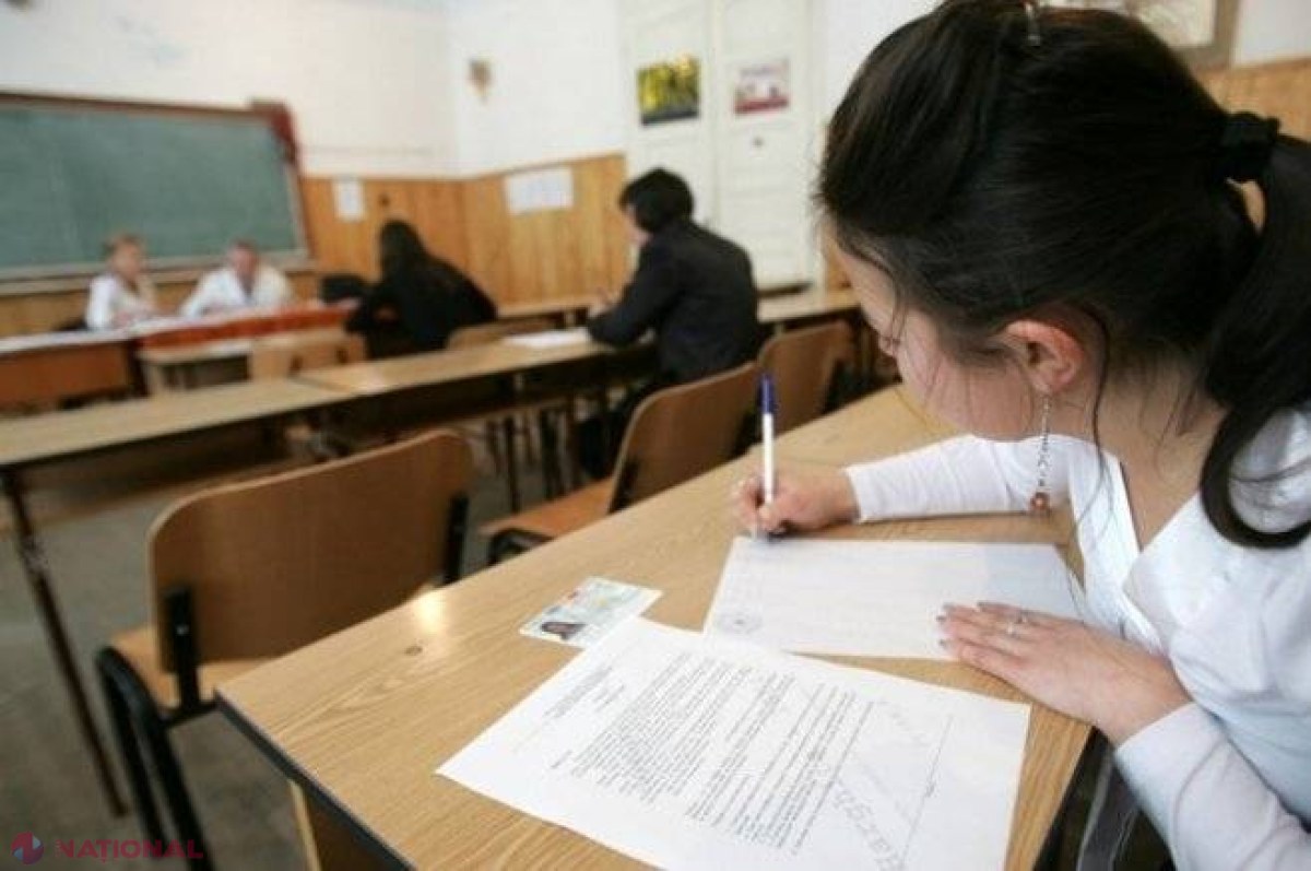 Copiii moldovenilor aflați în Rusia riscă să nu fie primiți la școală