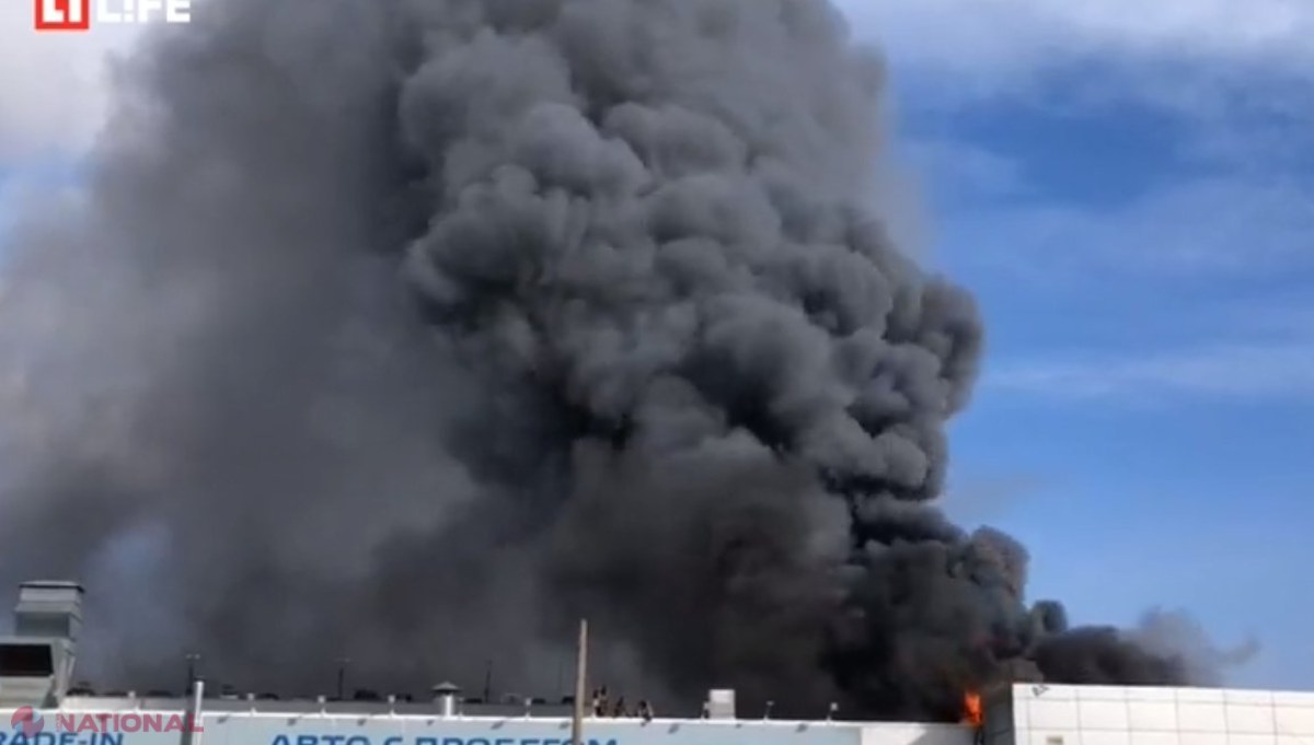 LIVE // După TRAGEDIA din Kemerovo, un alt incendiu de proporții în Rusia. Un salon auto este în flăcări