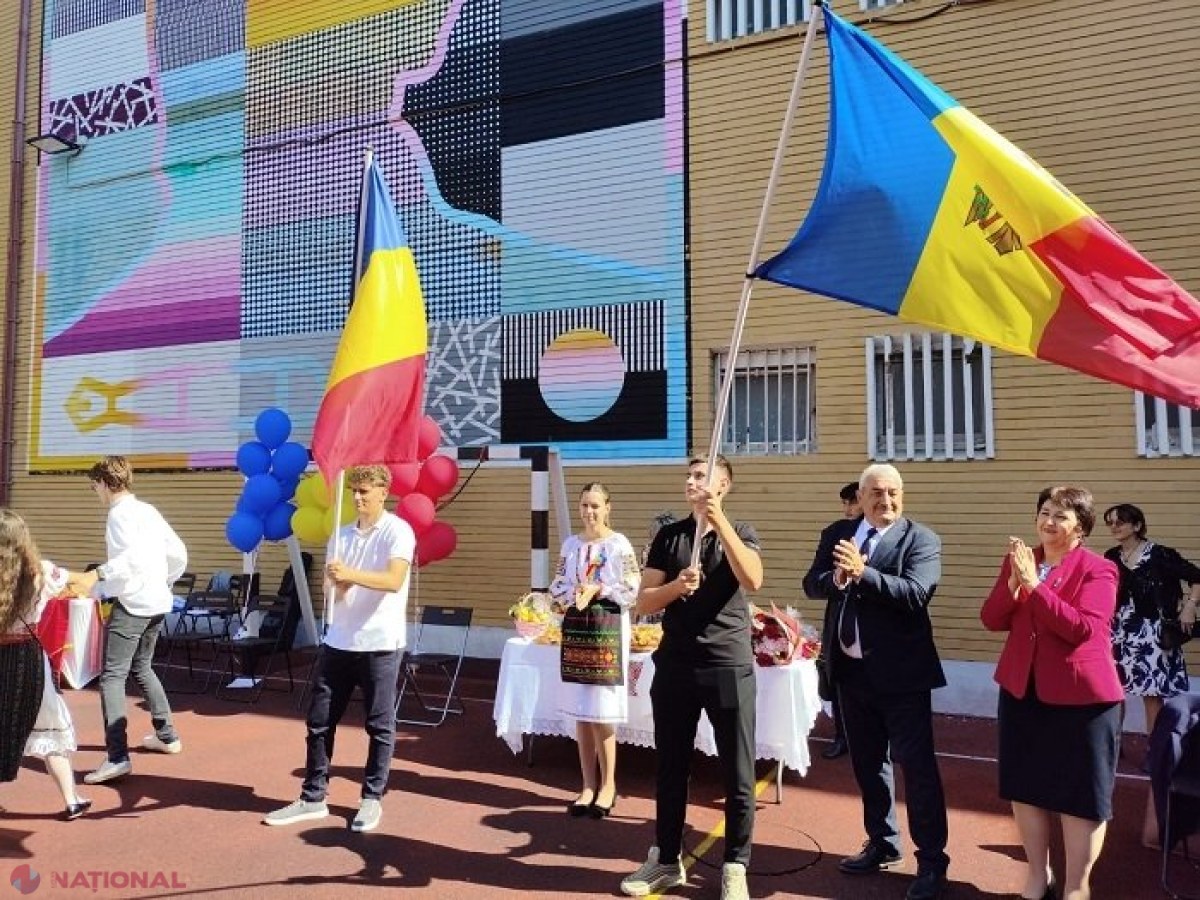 „Într-un glas de-a pururi și întotdeauna!” // DRRM a unit elevii și profesorii liceelor „Alexandru Vlahuță” din București și „Olimp” din Sângerei: „Oportunitate de a ne re-întări identitatea comună, promovând apropierea dintre cele două state”