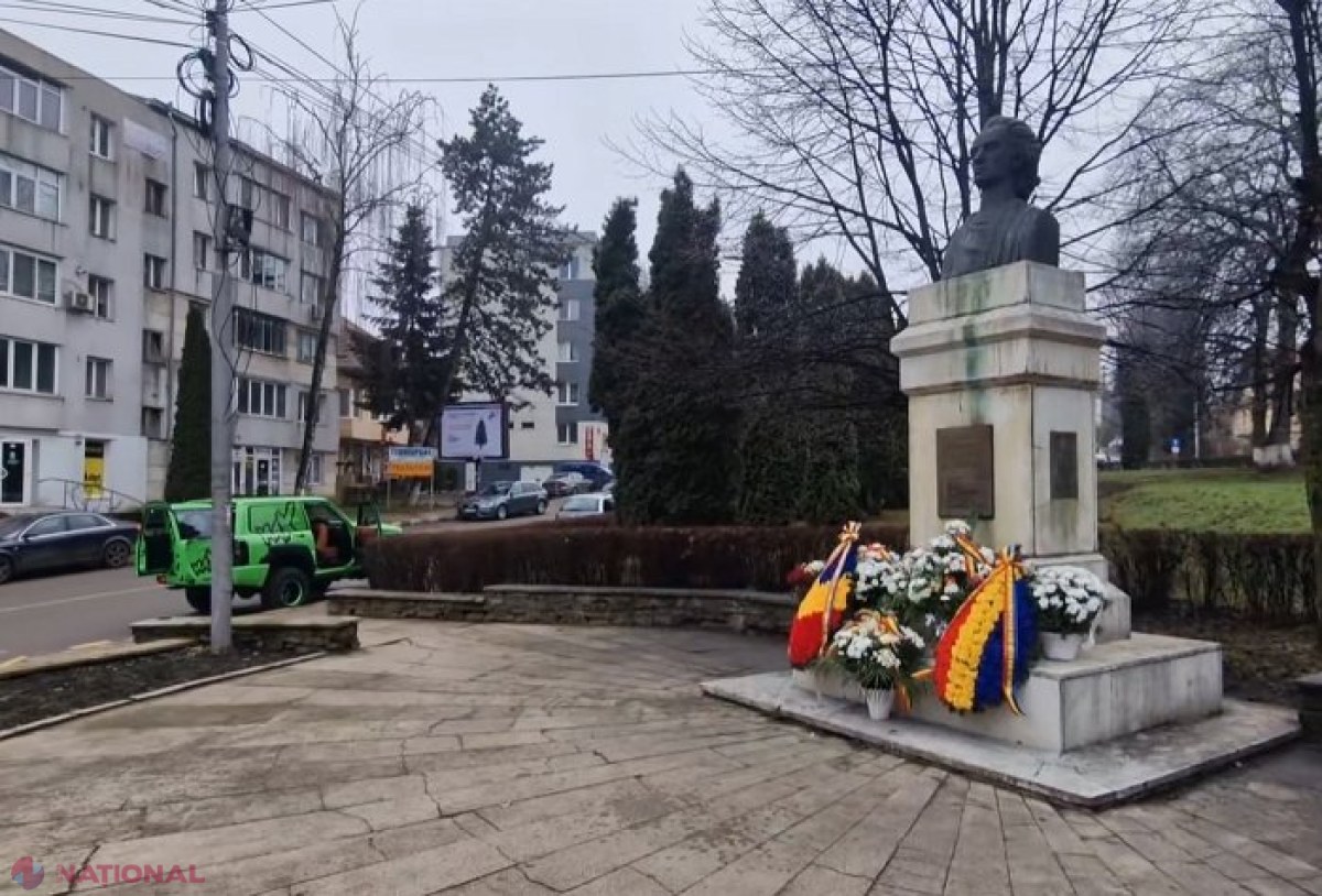 VIDEO // Acțiune INEDITĂ la Suceava, de ziua lui Mihai Eminescu, pe muzica lui Ion Aldea-Teodorovici: „Primiți cu Eminescu?” și „Dacă Eminescu ar fi avut 4x4”...