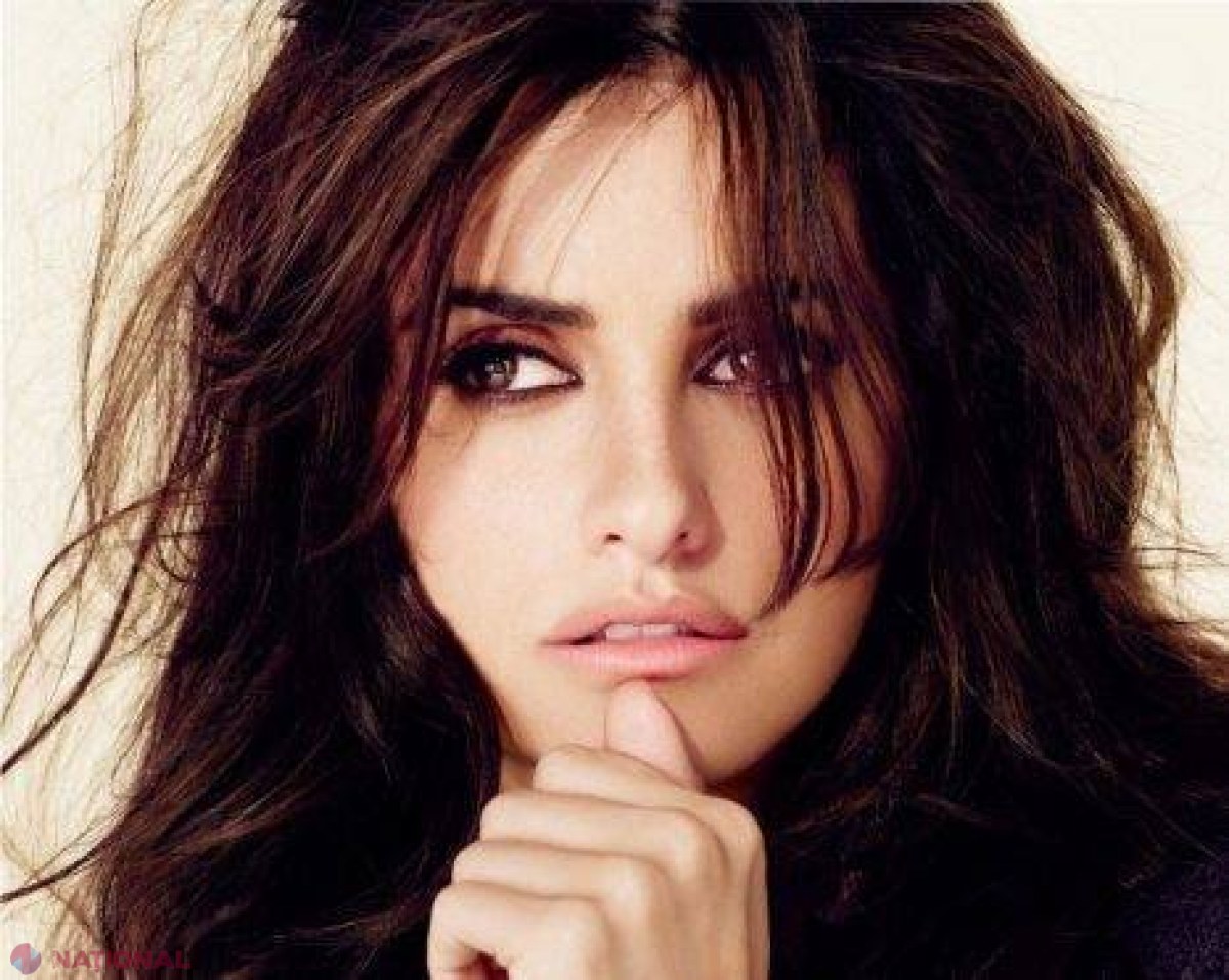 Penelope Cruz a născut într-o zi cu Kate Middleton