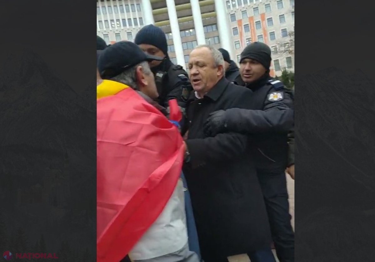 VIDEO // Spirite încinse în fața Parlamentului. Deputatul Boris Marcoci, luat de guler de VETERANII războiului de pe Nistru. „Uite acesta a spus că suntem răi, că umblăm cu mâna întinsă…”. Combatanții vor ca guvernarea să le ofere susținere 