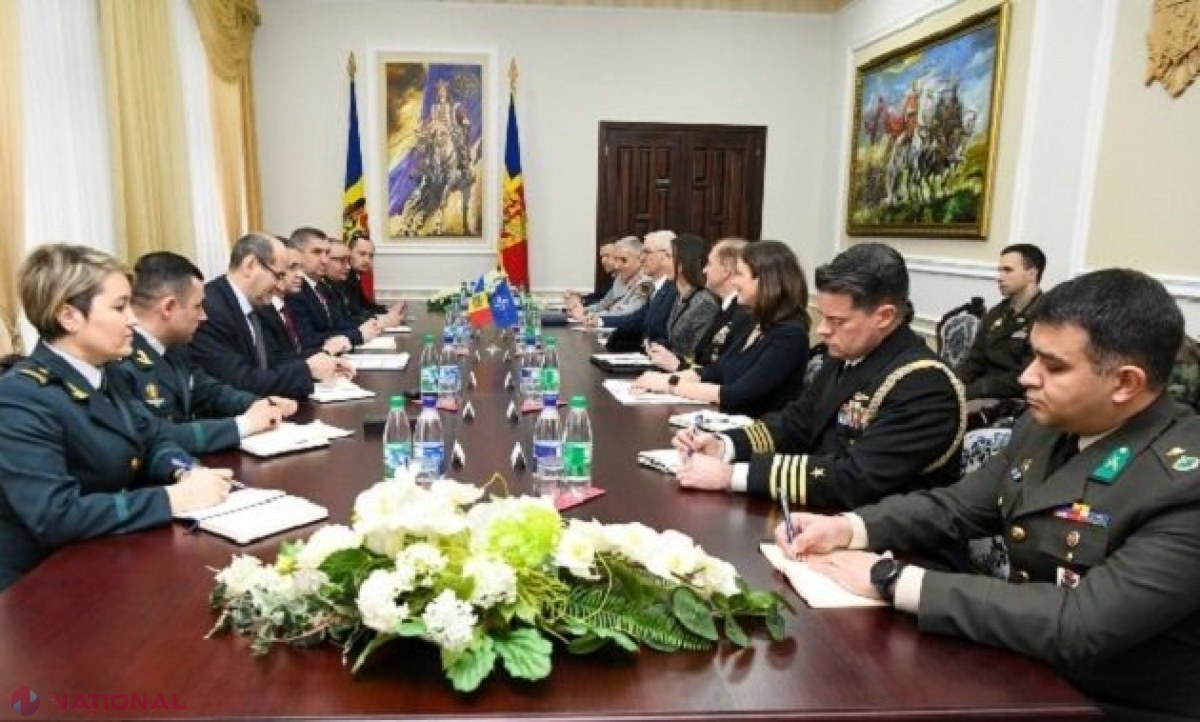 Amiralul Stuart B. Munsch, comandantul Comandamentului Forţelor Întrunite ale NATO de la Napoli, Italia, vizită în R. Moldova: Militarii moldoveni, pregătiți în conformitate cu standardele occidentale 