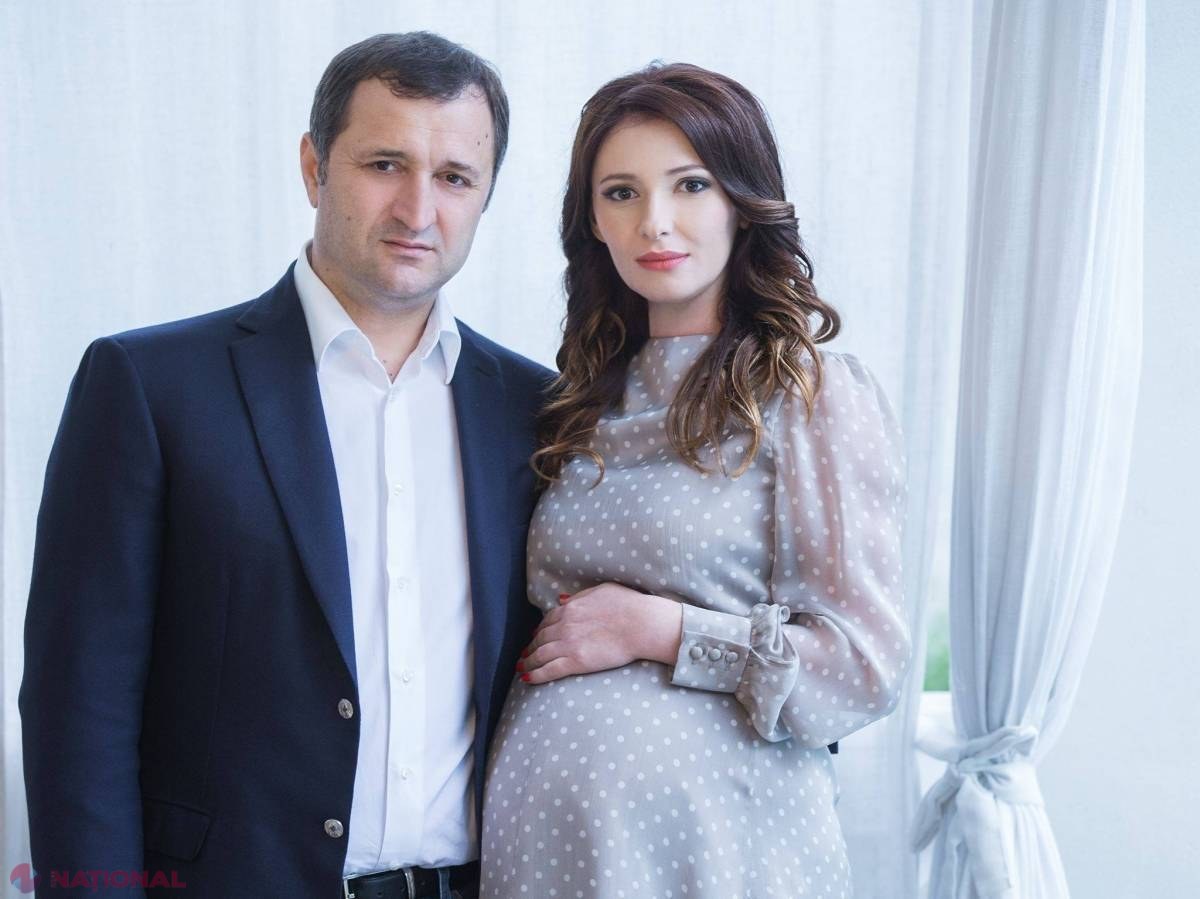 FOTO // Cât de mare și frumoasă este fetița Angelei Gonța și a lui Vlad Filat: Ekaterina are doi ani și jumătate
