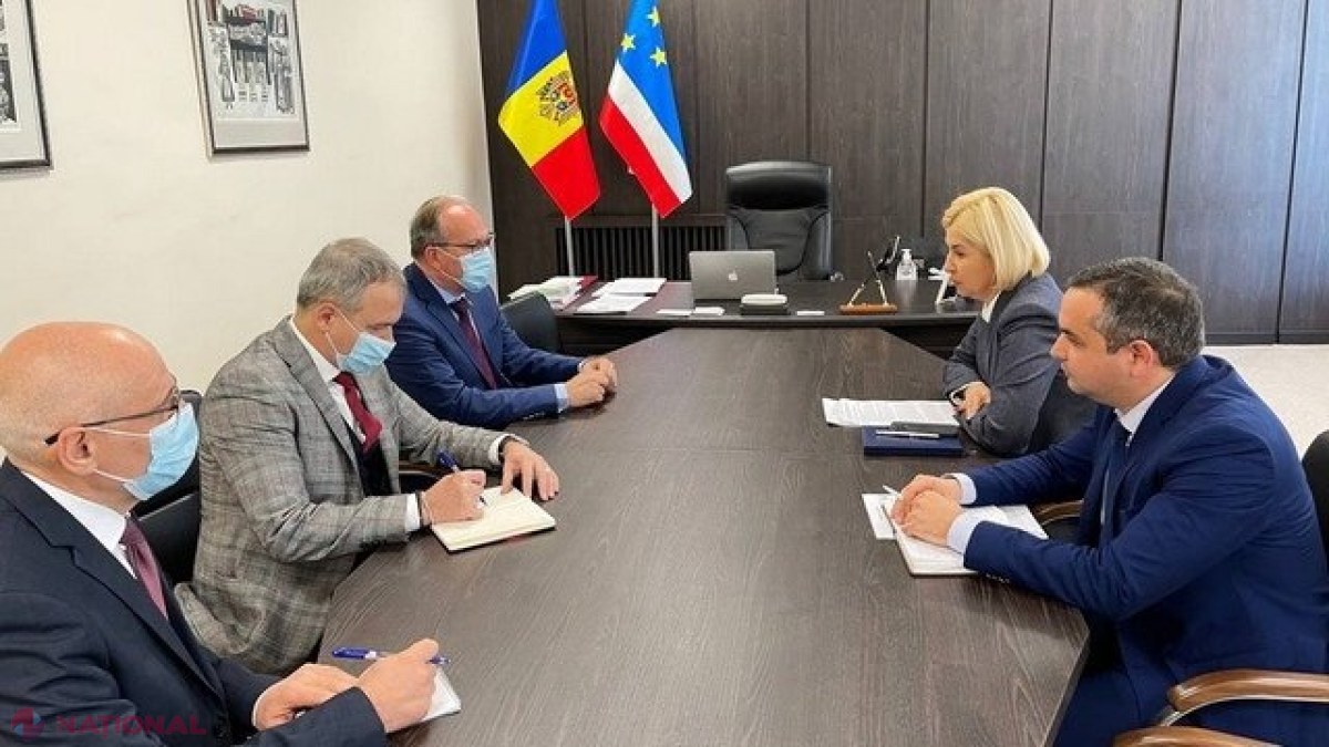 Ambasadorul României, Daniel Ioniță, a discutat cu bașcanul Găgăuziei despre construcția unui nou bloc al Liceului „Mihai Eminescu” din Comrat pentru care Guvernul de la București a alocat peste 15 milioane de lei