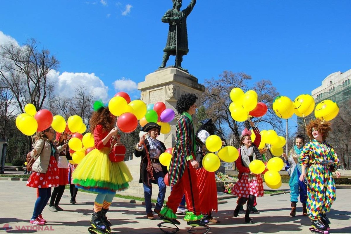 Reportaj FOTO // Cum este SĂRBĂTORITĂ Ziua păcălelilor la Chișinău
