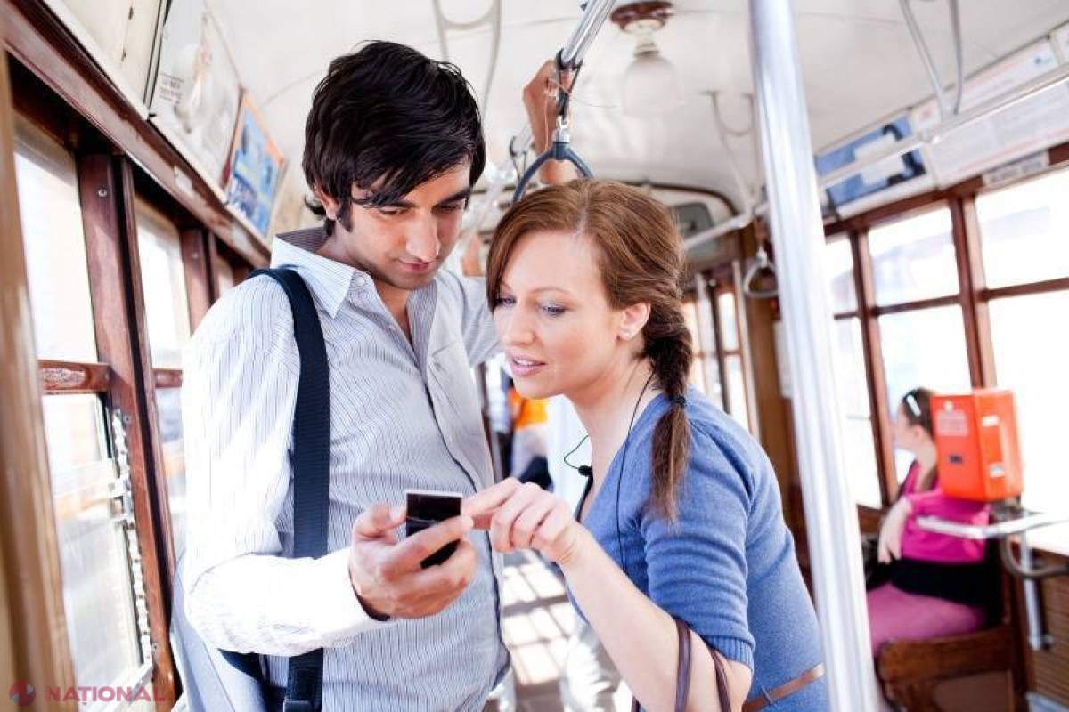 AŞA plăteşti MAI PUŢIN la factura de mobil! Aplicaţia pe care toţi operatorii o DETESTĂ