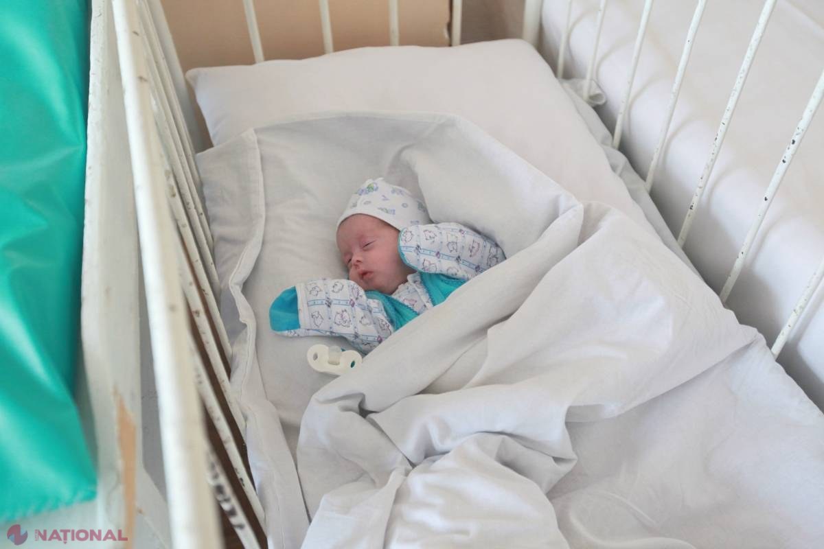 Medicii de familie din R. Moldova ar putea fi OBLIGAȚI să viziteze acasă familiile cu copii care au vârste de un an
