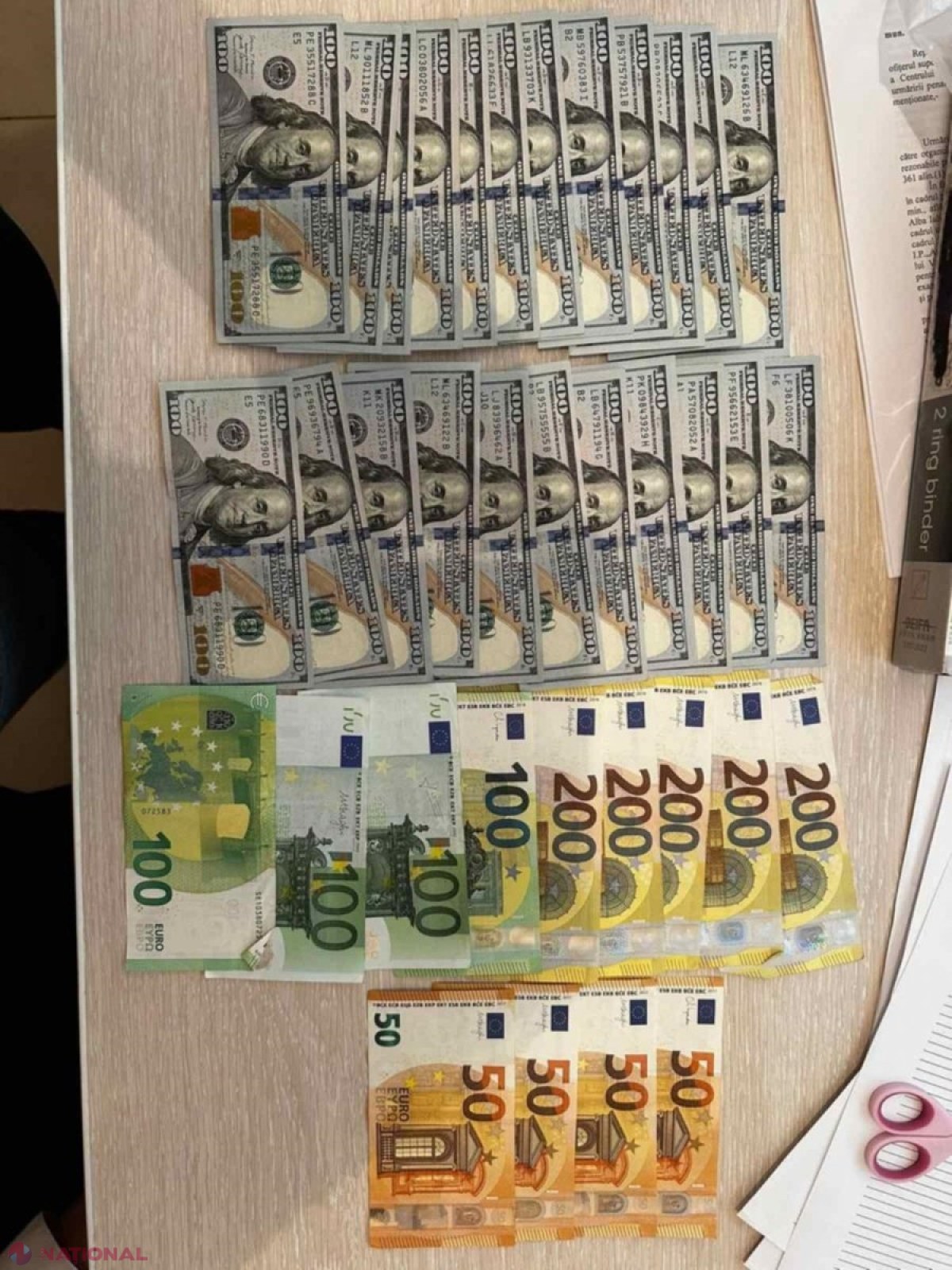 FOTO // Percheziții de amploare la mai multe școli auto din Chișinău, Ialoveni și Comrat, în cadrul unor dosare privind fraudarea procesului de obținere a permiselor de conducere. Autorii SCHEMEI încasau cel puțin câte 1 000 de euro pentru servicii