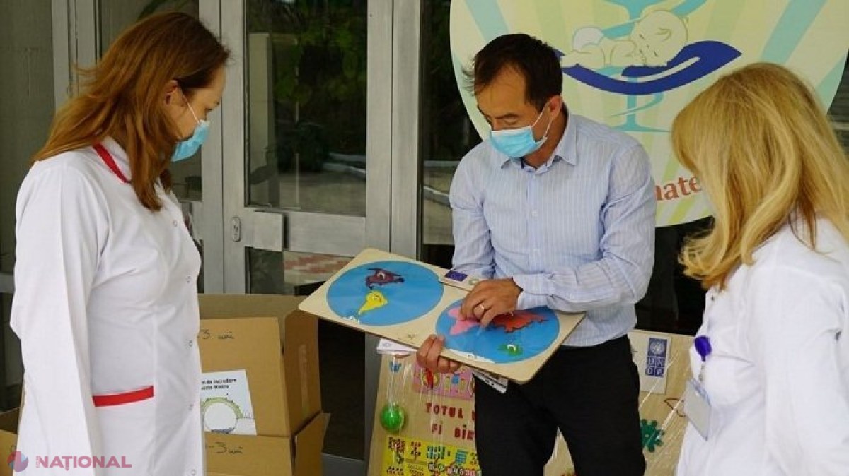 GEST // Un agent economic a dăruit jucării copiilor care se tratează de COVID-19 în spitalele din Chișinău