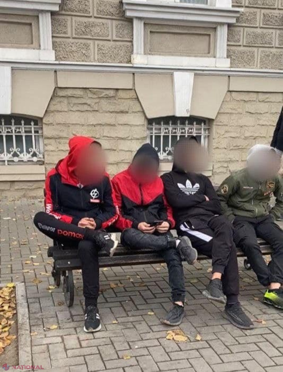 FOTO // Poliția anunță că a documentat 33 de participanți la protestul cu circa „3 500 de persoane” al Partidului „Șor”: Huliganism, consum de alcool și fumat în locurile publice