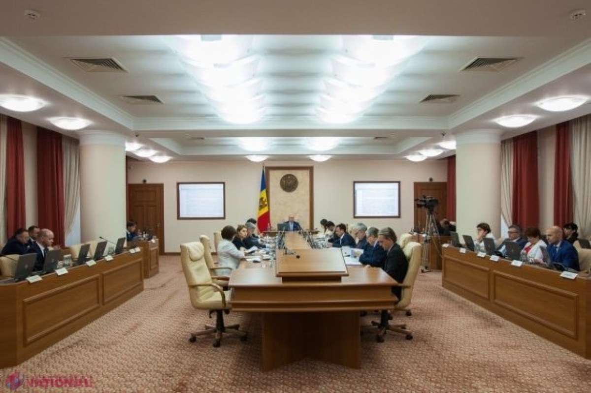 SURSE // Ce miniștri și șefi de instituții ar putea fi REMANIAȚI astăzi de PD