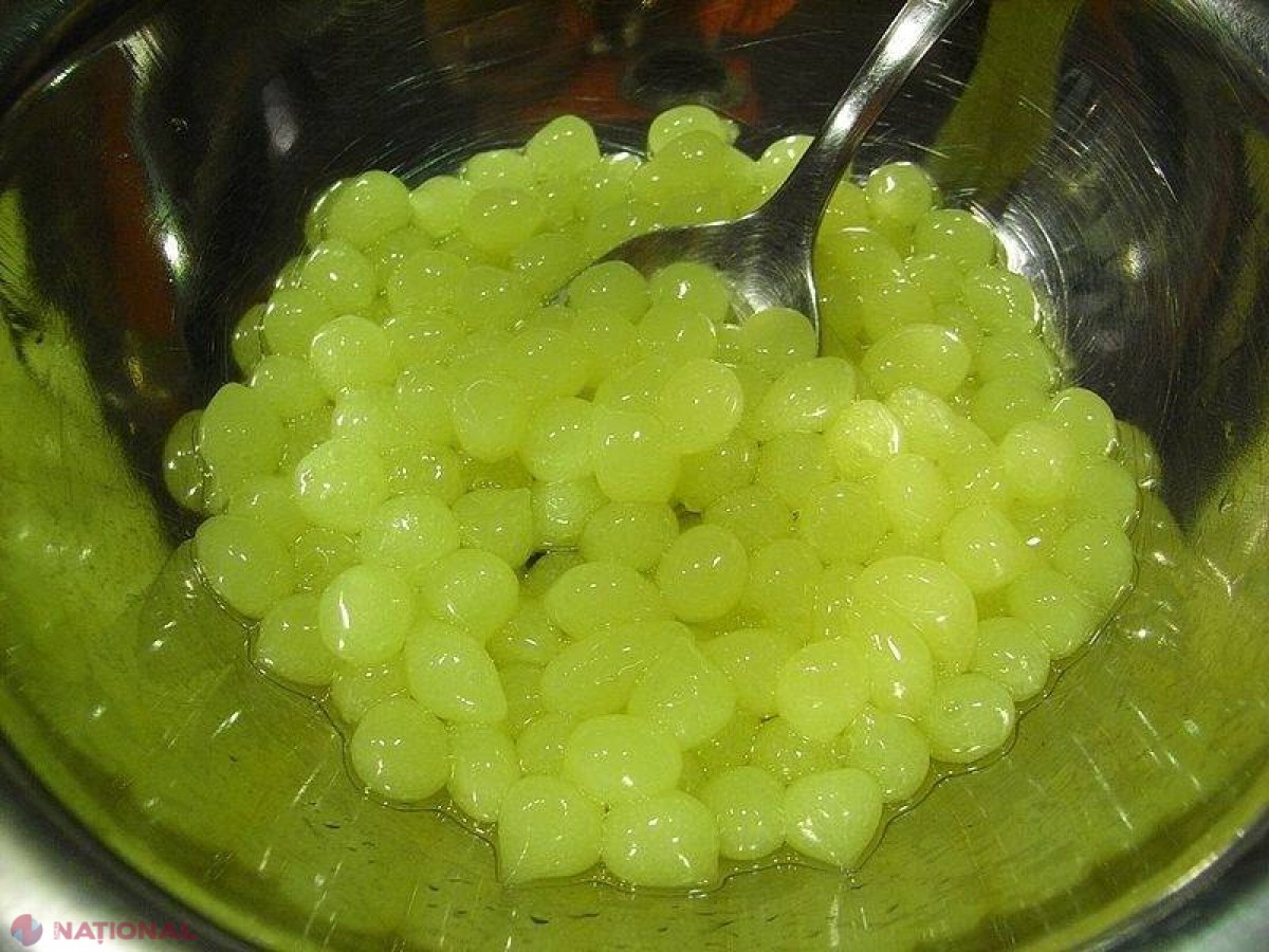 FOTO // Cum arată și ce gust au primele fructe TIPĂRITE la imprimanta 3D