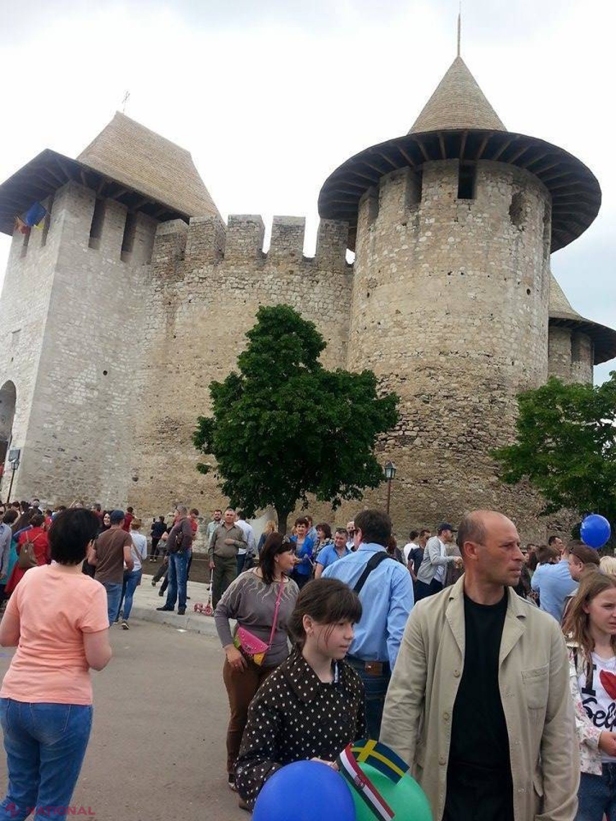 FOTO // Festival de excepție la Cetatea Soroca cu ZECE MII de vizitatori