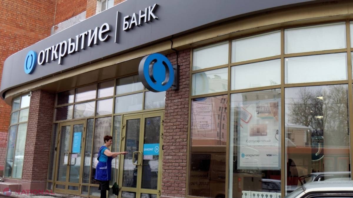 Cea mai mare bancă RUSEASCĂ este în pragul COLAPSULUI şi e la un pas să se prăbuşească. Ce se întâmplă cu clienţii