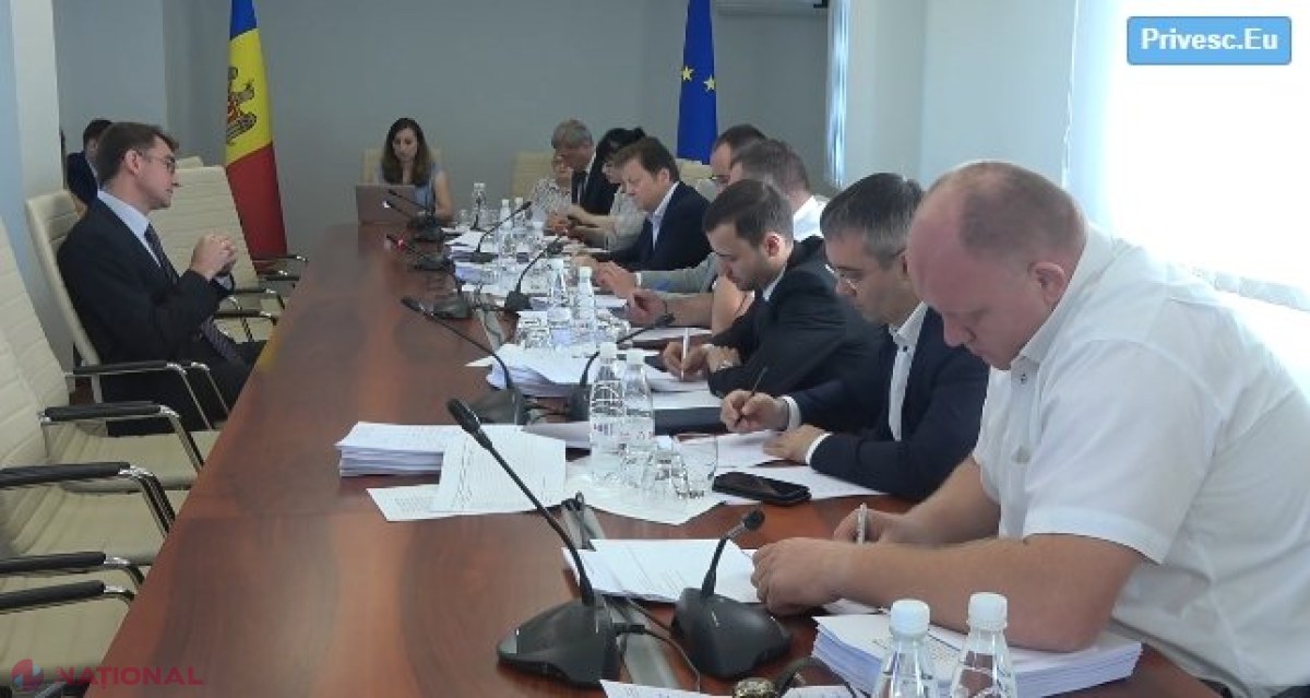 SURSE // „ACUM” și PSRM și-au dorit alți câștigători ai concursului pentru funcția de judecător al CCM, dar din cauza unor „greșeli de calcul” au ieșit învingători Eșanu și Grosu. Cine erau favoriții „ACUM” și PSRM