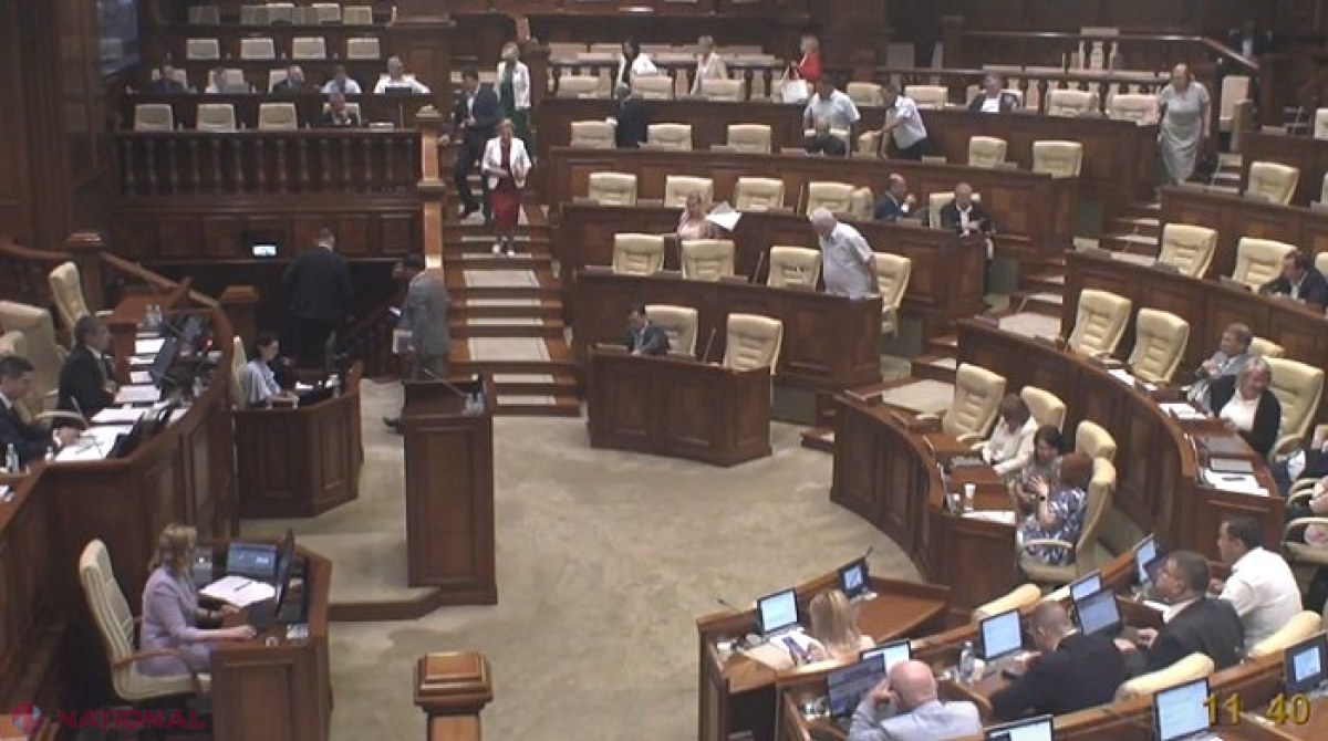 „Paraziții politici” din Parlament ar putea rămâne fără salarii. Peședintele Parlamentului, Igor Grosu, acuză socialiștii și comuniștii de IPOCRIZIE: „Bifează că au venit la muncă, iau bani, dar nu li-i a munci”