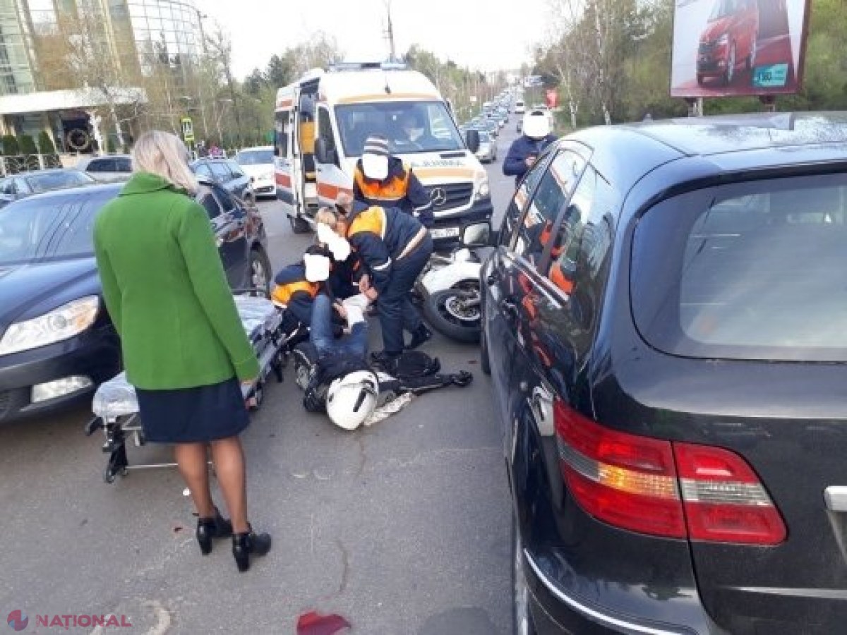 Motociclist, lovit de o mașină în Chișinău