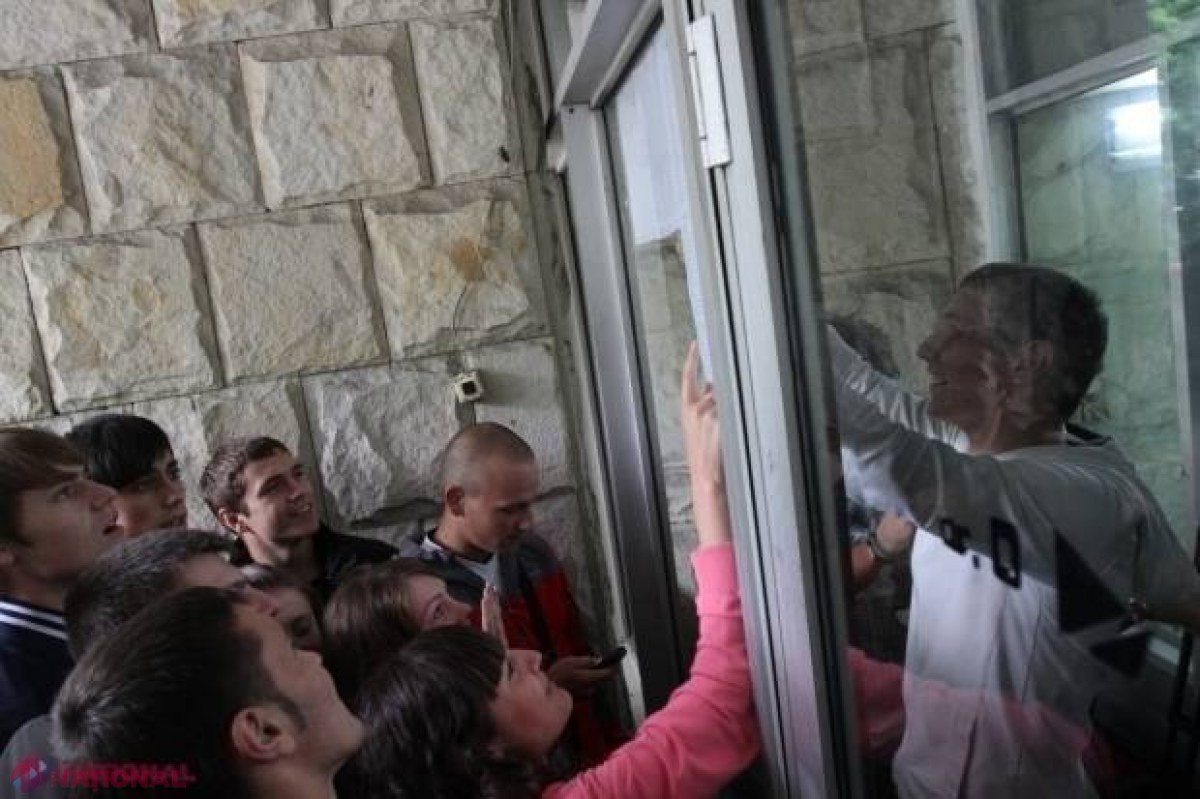 TOP // Raioanele în care elevii din gimnazii au luat cele mai multe NOTE DE ZECE la examene  