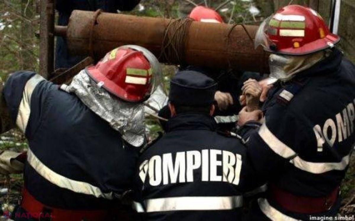 O pensionară a căzut într-o fântână